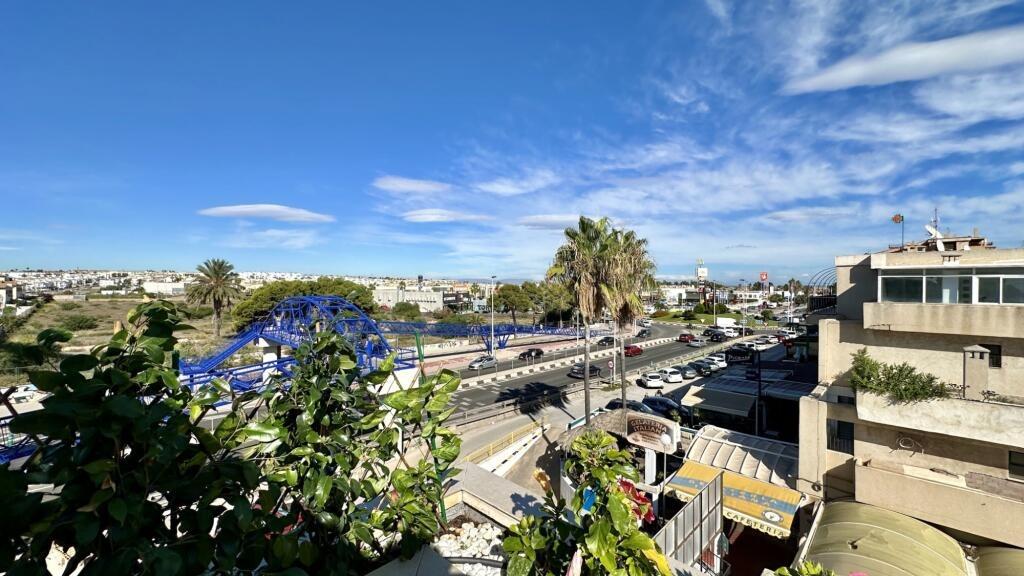 Bedroom in penthouse for sale in Torrevieja