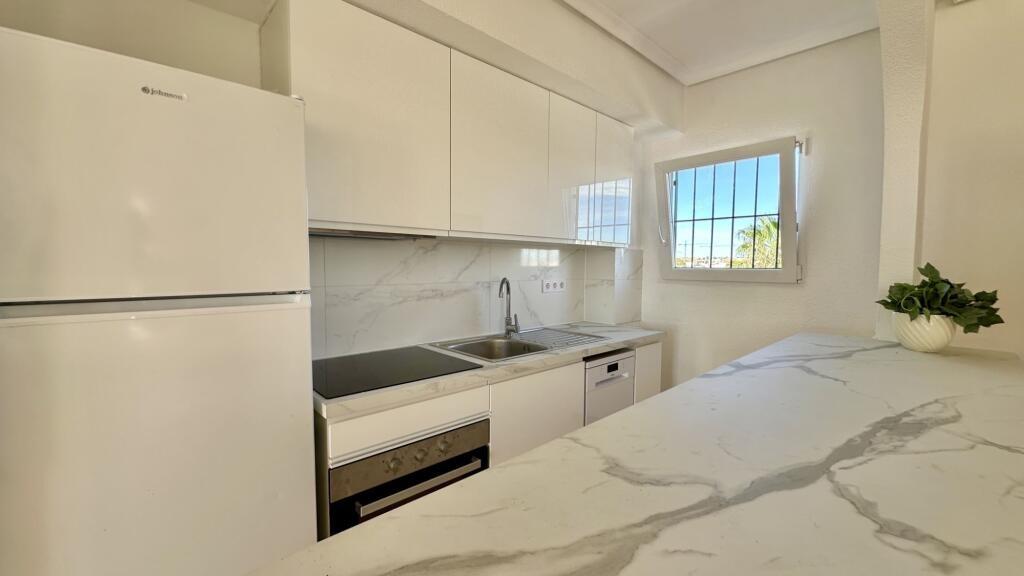 Dining area in penthouse for sale in Torrevieja