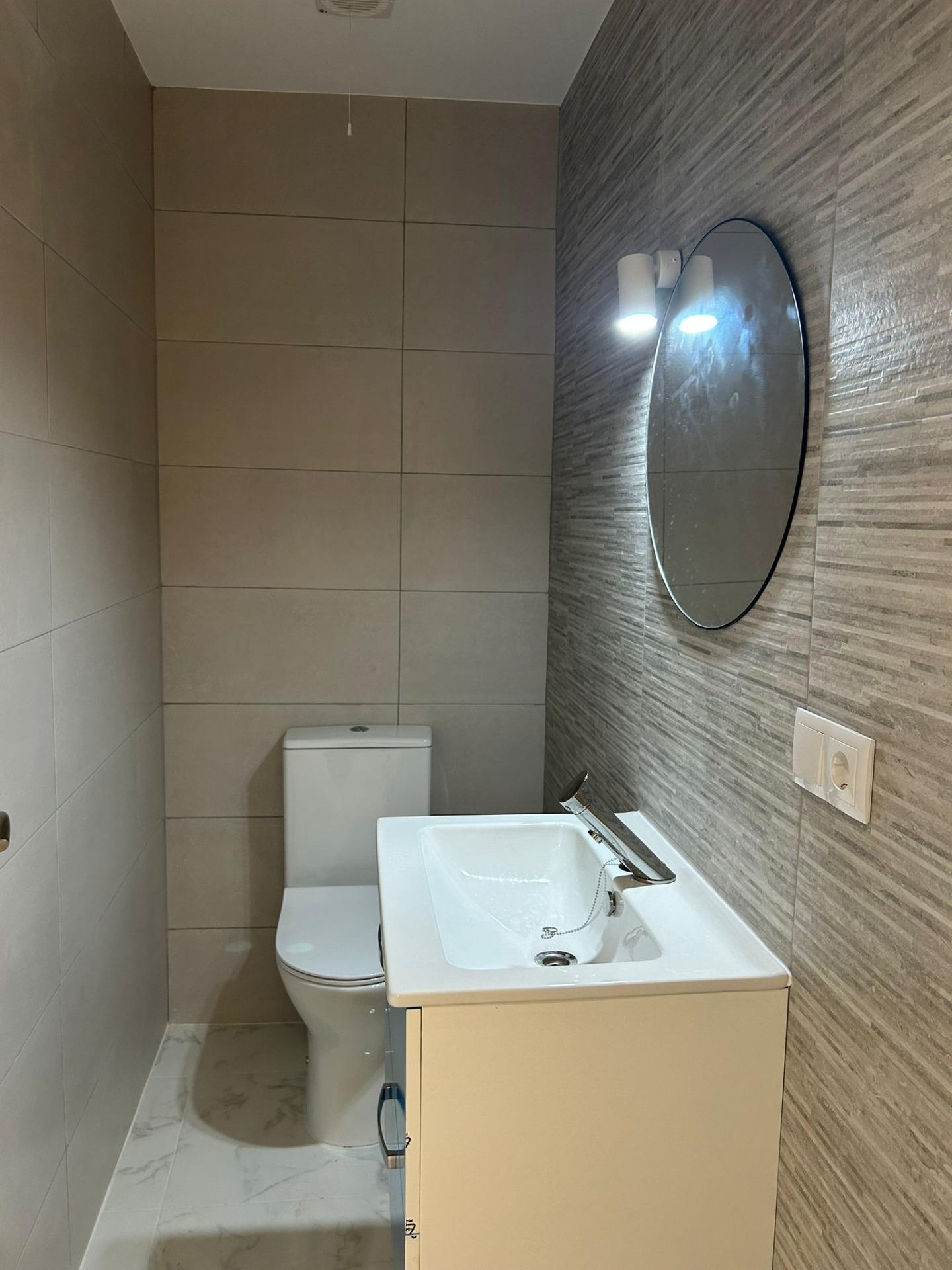 Bathroom in apartment for sale in Torrevieja