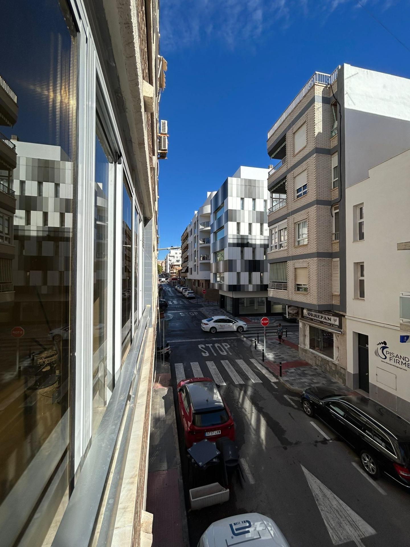 Bedrooms: 3, Bathrooms: 2, Apartment in Torrevieja, Alicante, Spain