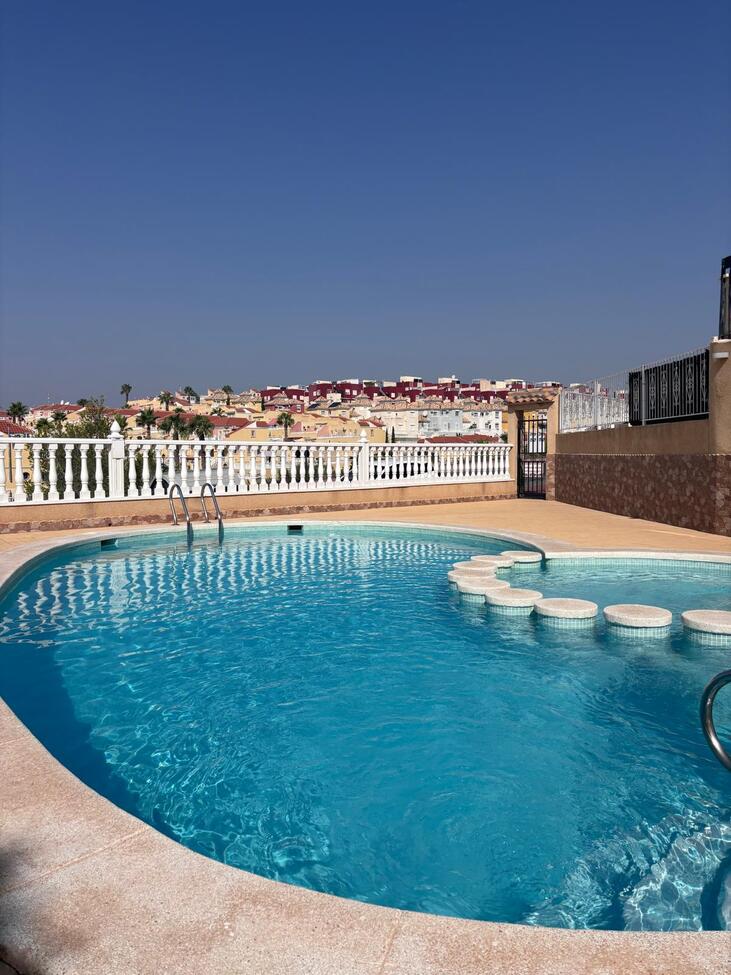 Bedroom in terraced for sale in Villamartin