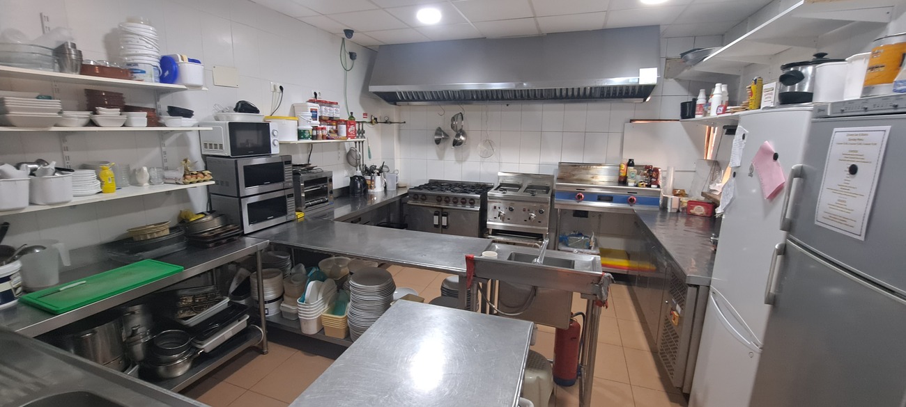 Bathroom in commercial for sale in Villamartin