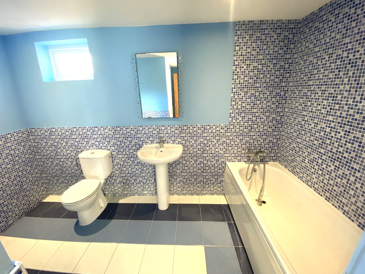 Bedroom in villa for sale in La Zenia