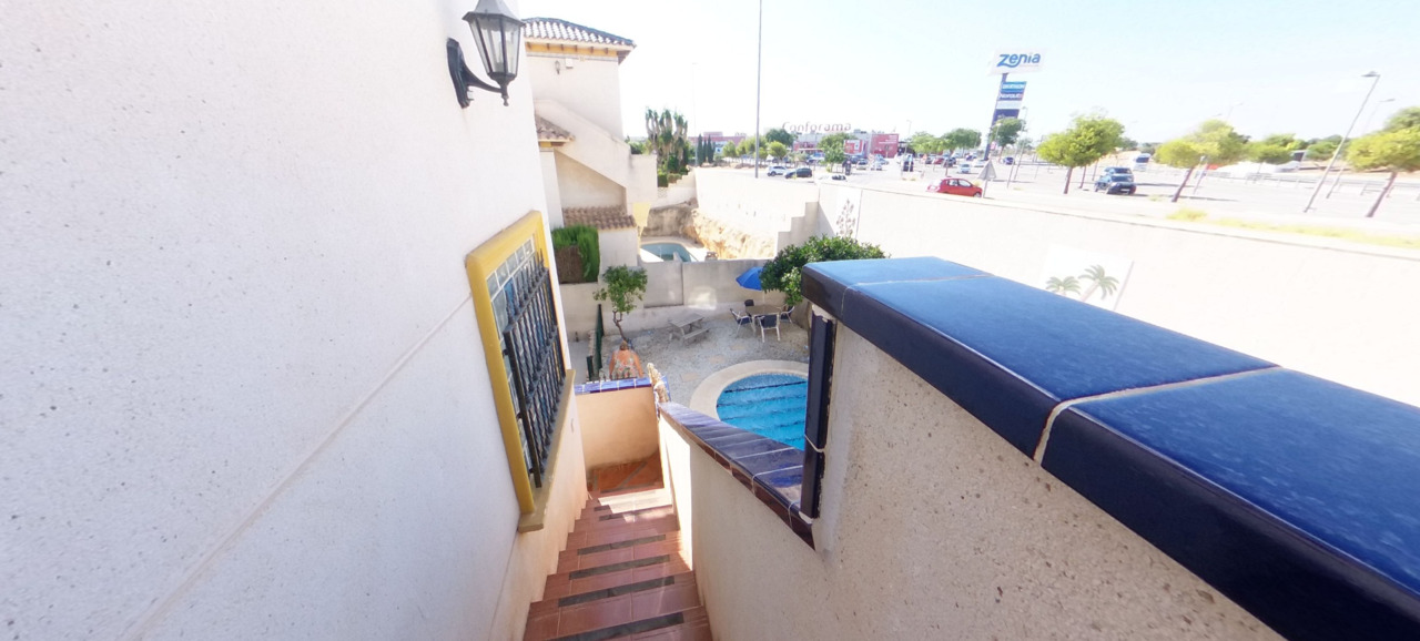 Master bedroom in villa for sale in La Zenia
