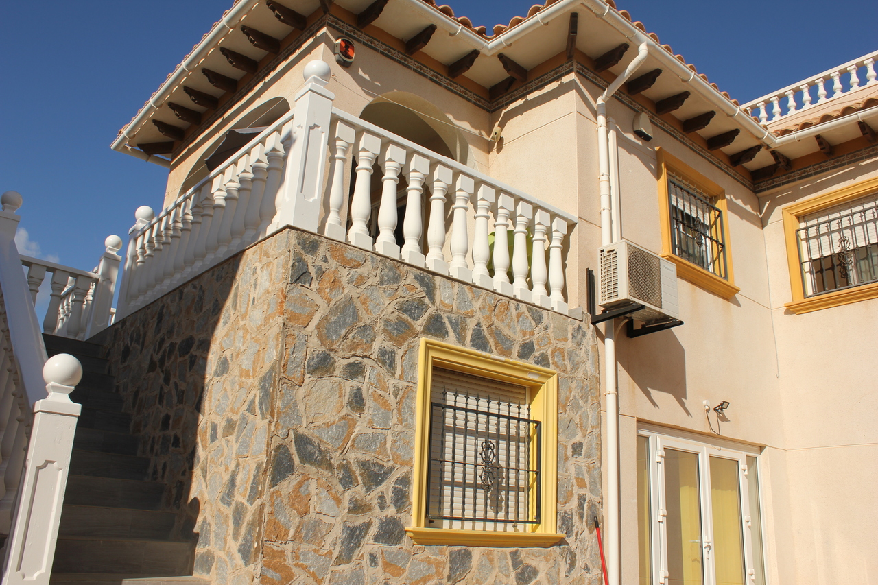 Terrace in villa for sale in La Zenia