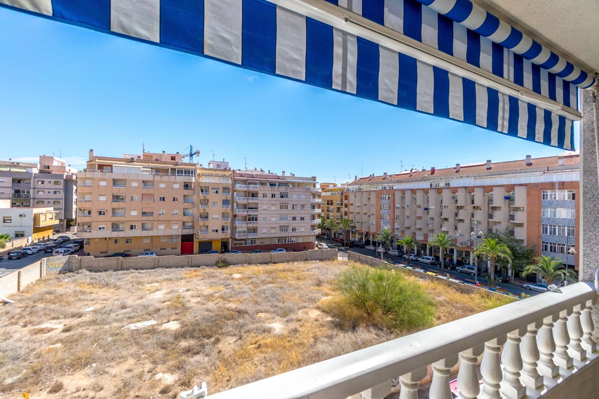 Terrace in apartment for sale in Torrevieja