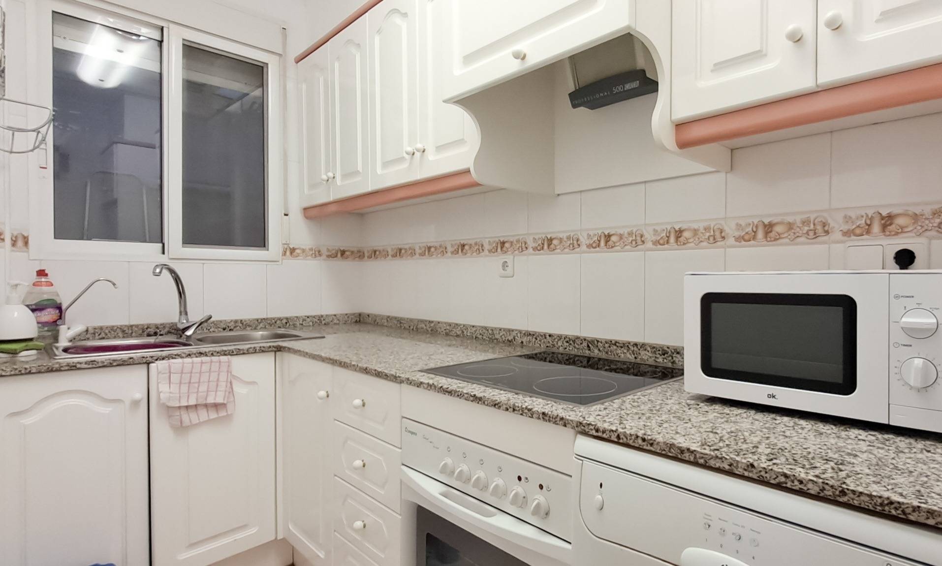 Kitchen in apartment for sale in Torrevieja