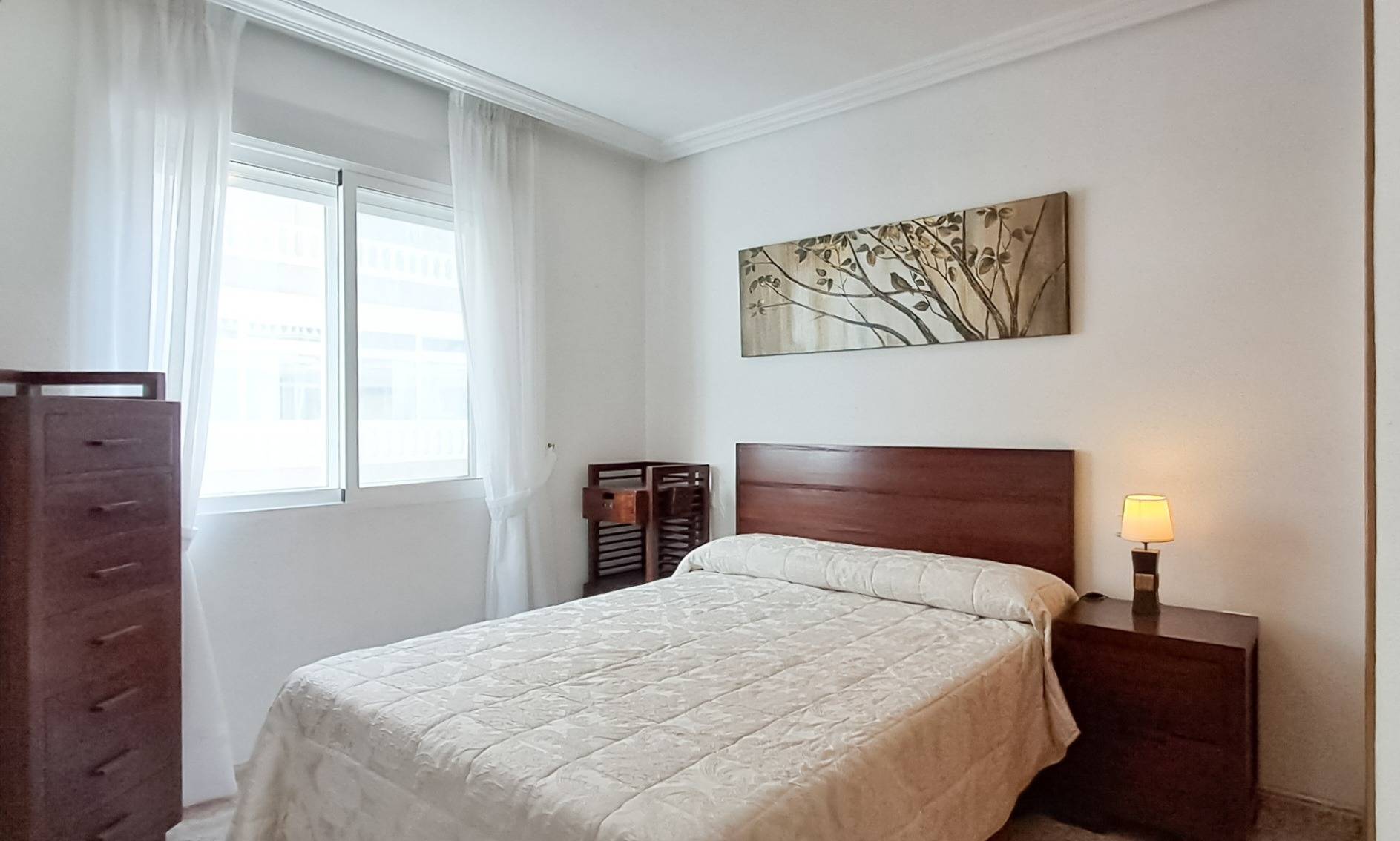 This wonderful Torrevieja city-center apartment features 2 bedrooms and a generously sized bathroom