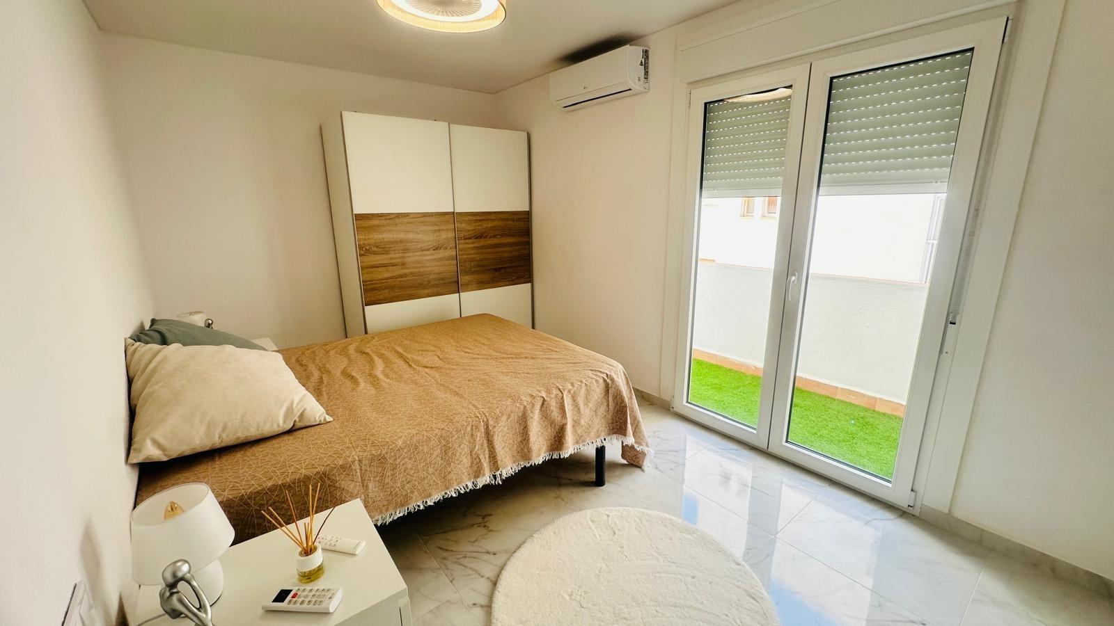 Terrace in apartment for sale in Torrevieja