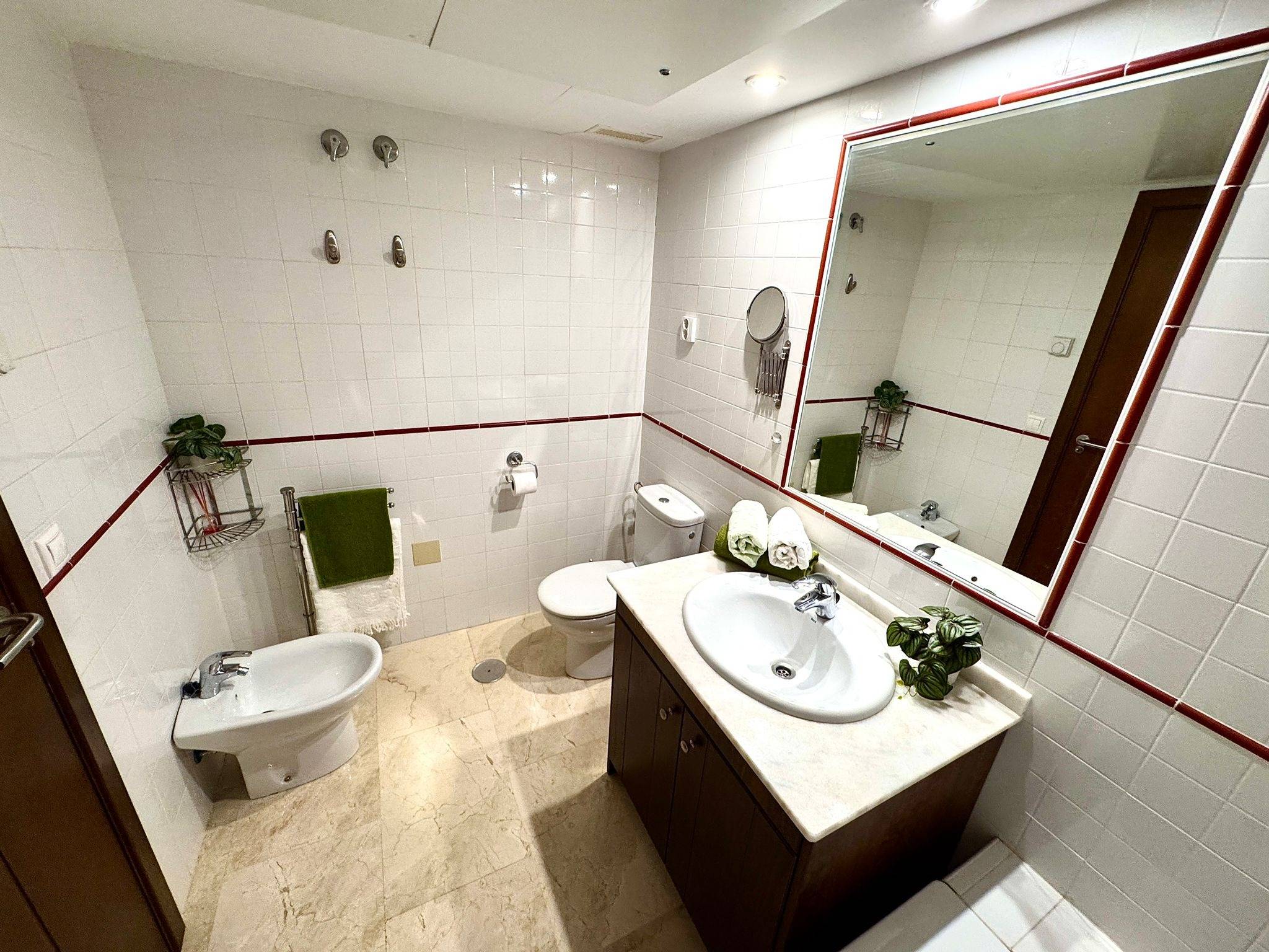 Bedroom in apartment for sale in Torrevieja