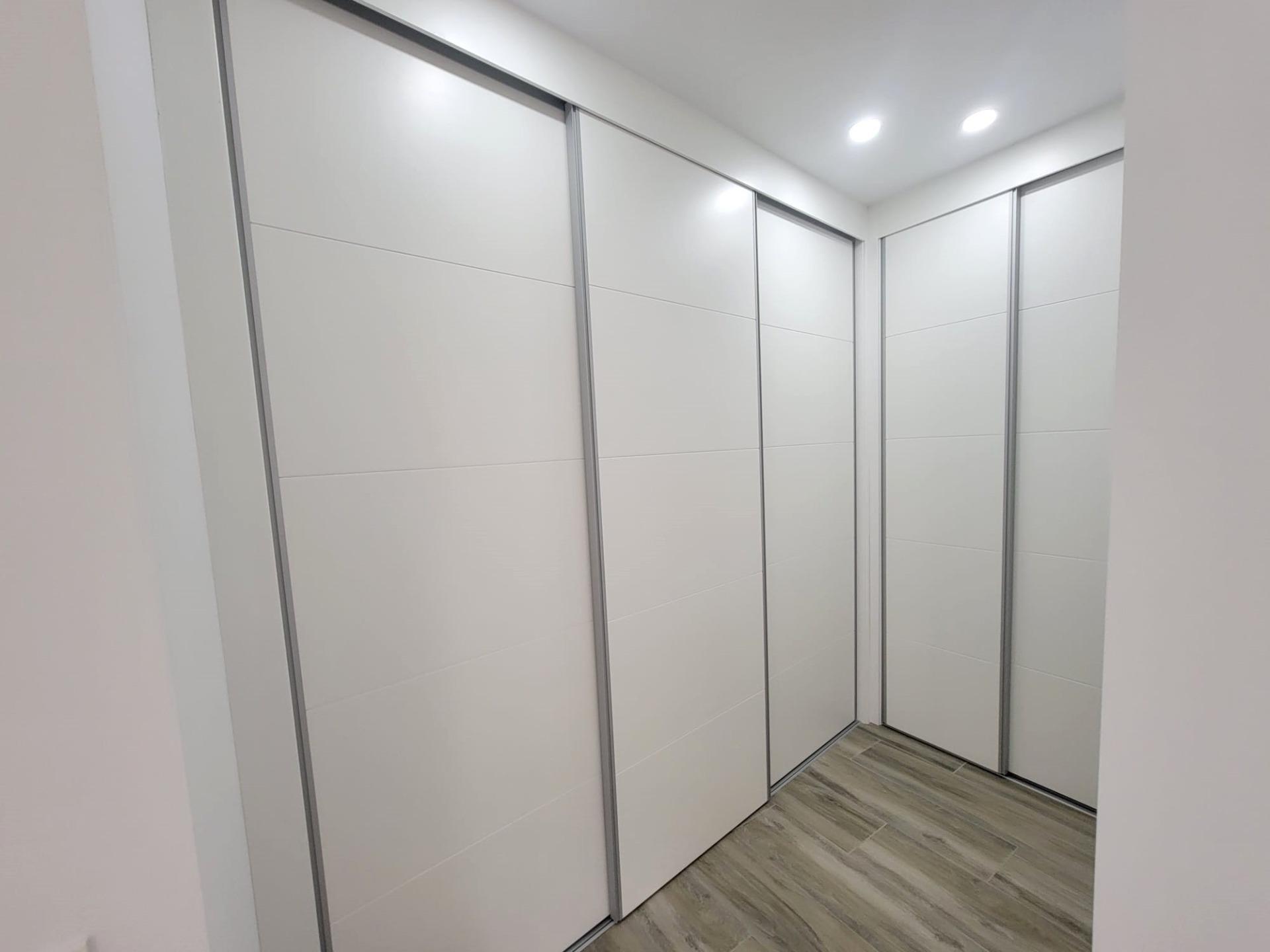 Master bedroom in apartment for sale in Torrevieja