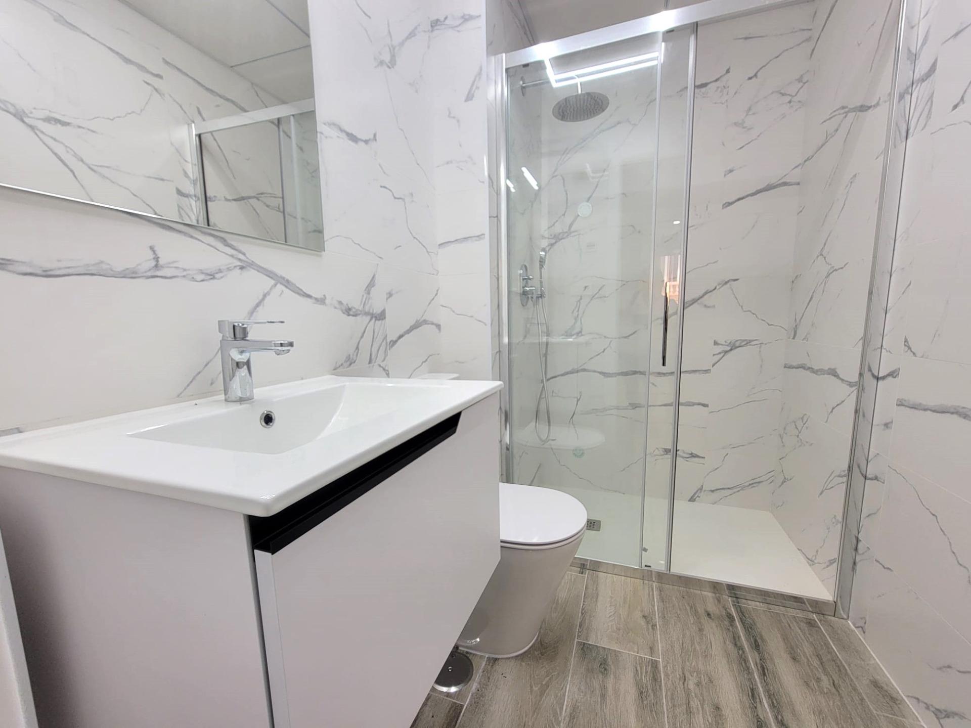 Kitchen in apartment for sale in Torrevieja