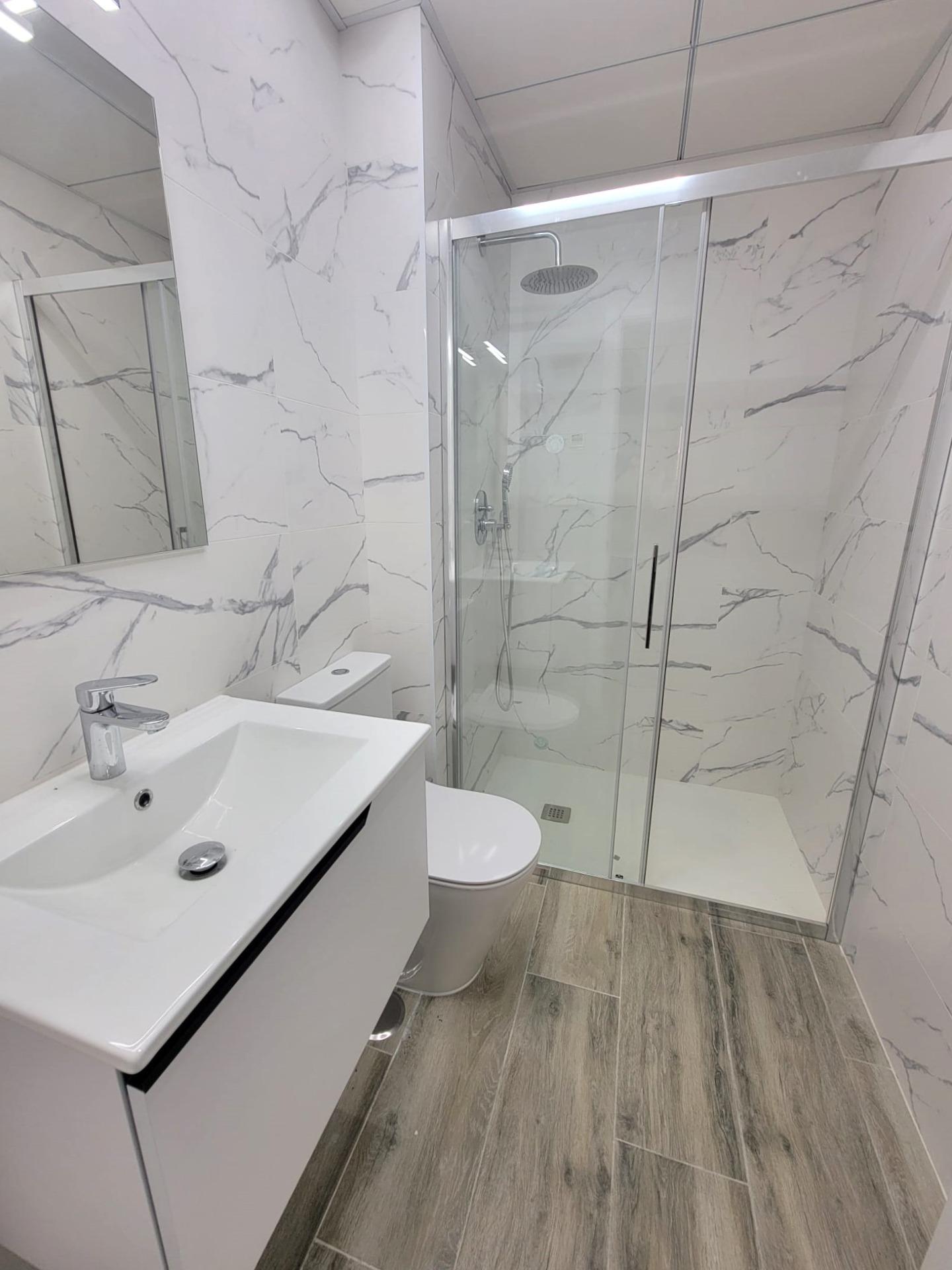 Master bedroom in apartment for sale in Torrevieja