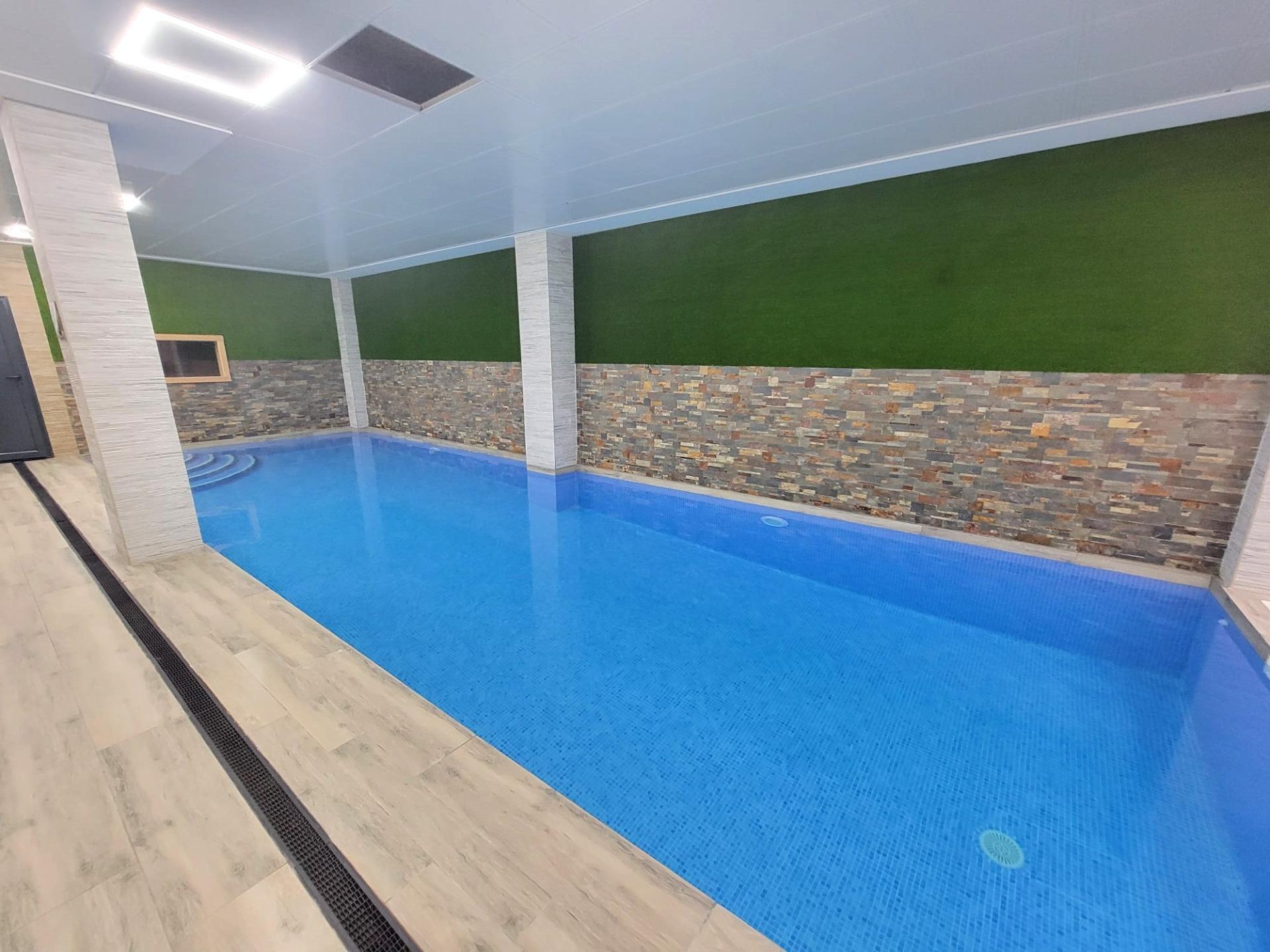 Bedroom in apartment for sale in Torrevieja