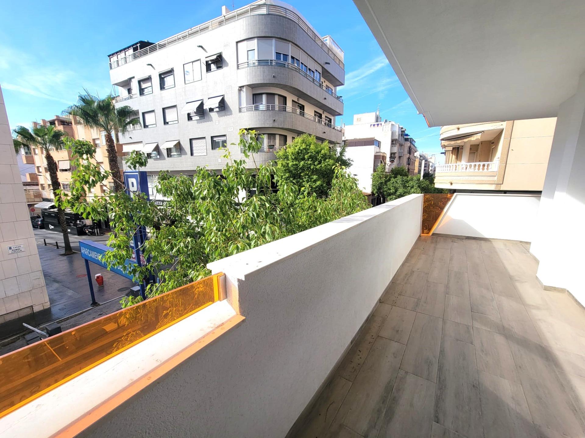 Pool area in apartment for sale in Torrevieja