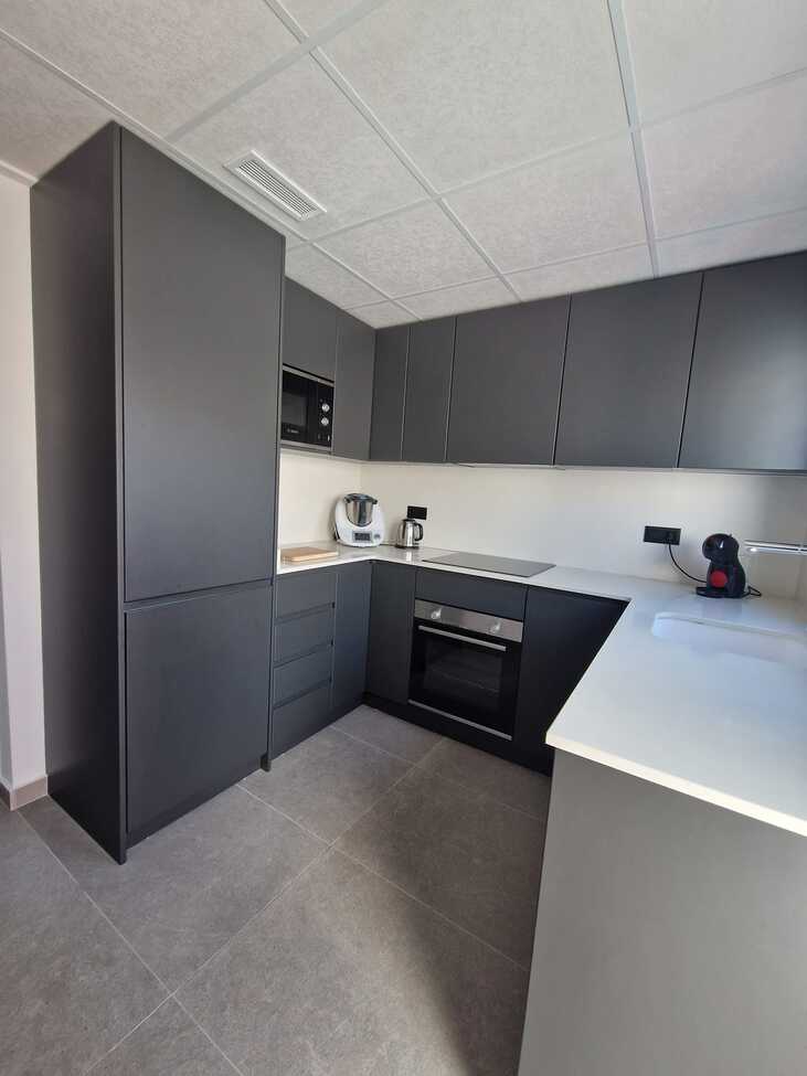 We offer for sale a beautiful, modern terraced house with an area of approximately 170 m², built i