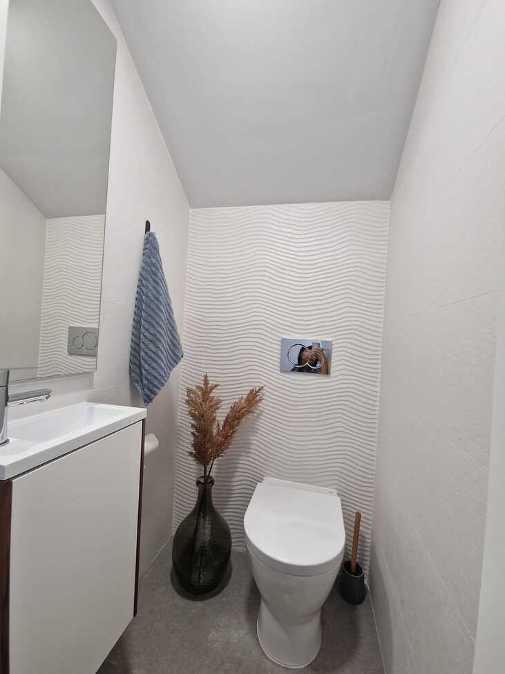 We offer for sale a beautiful, modern terraced house with an area of approximately 170 m², built i