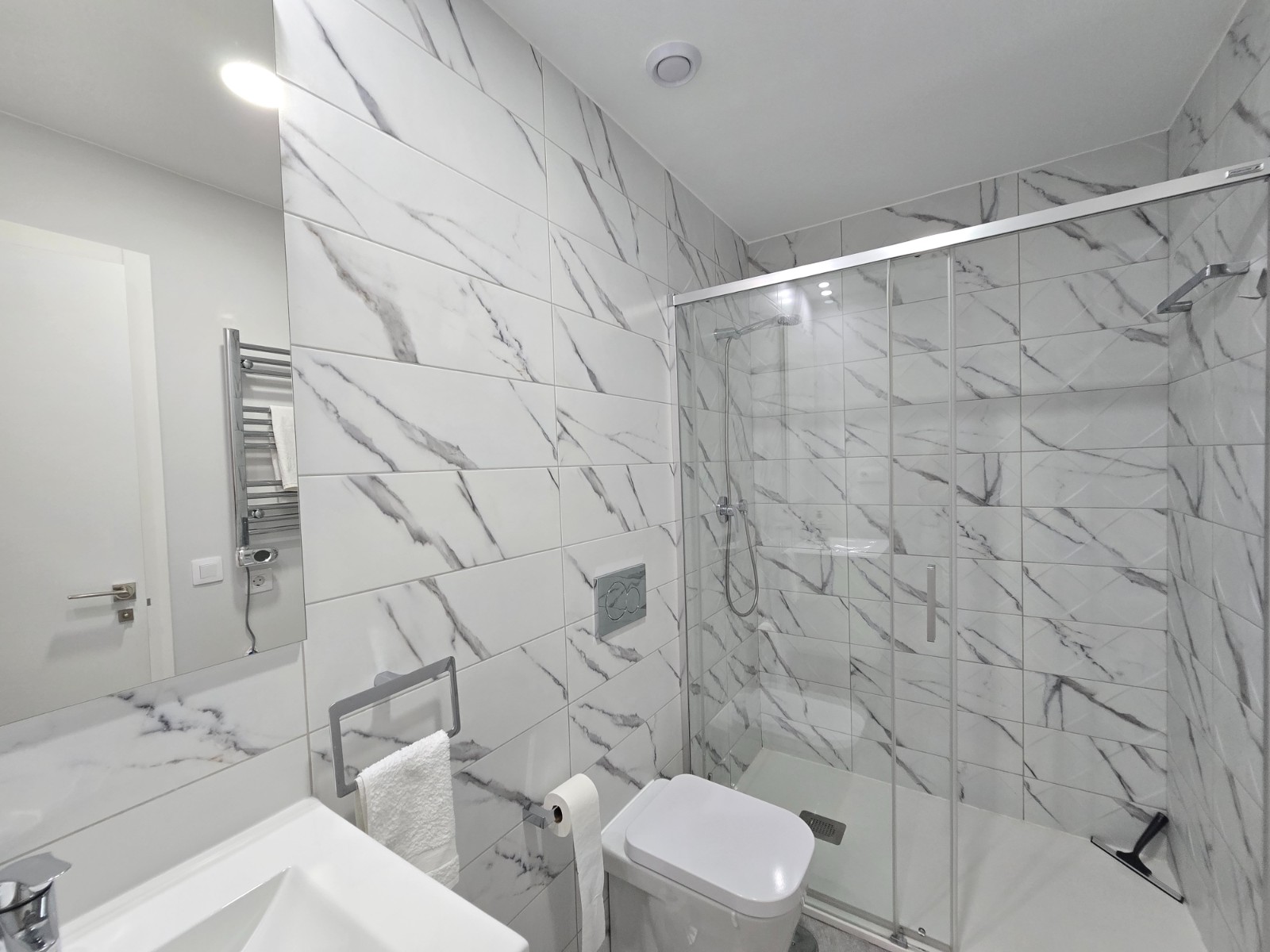 Master bedroom in apartment for sale in Orihuela Costa