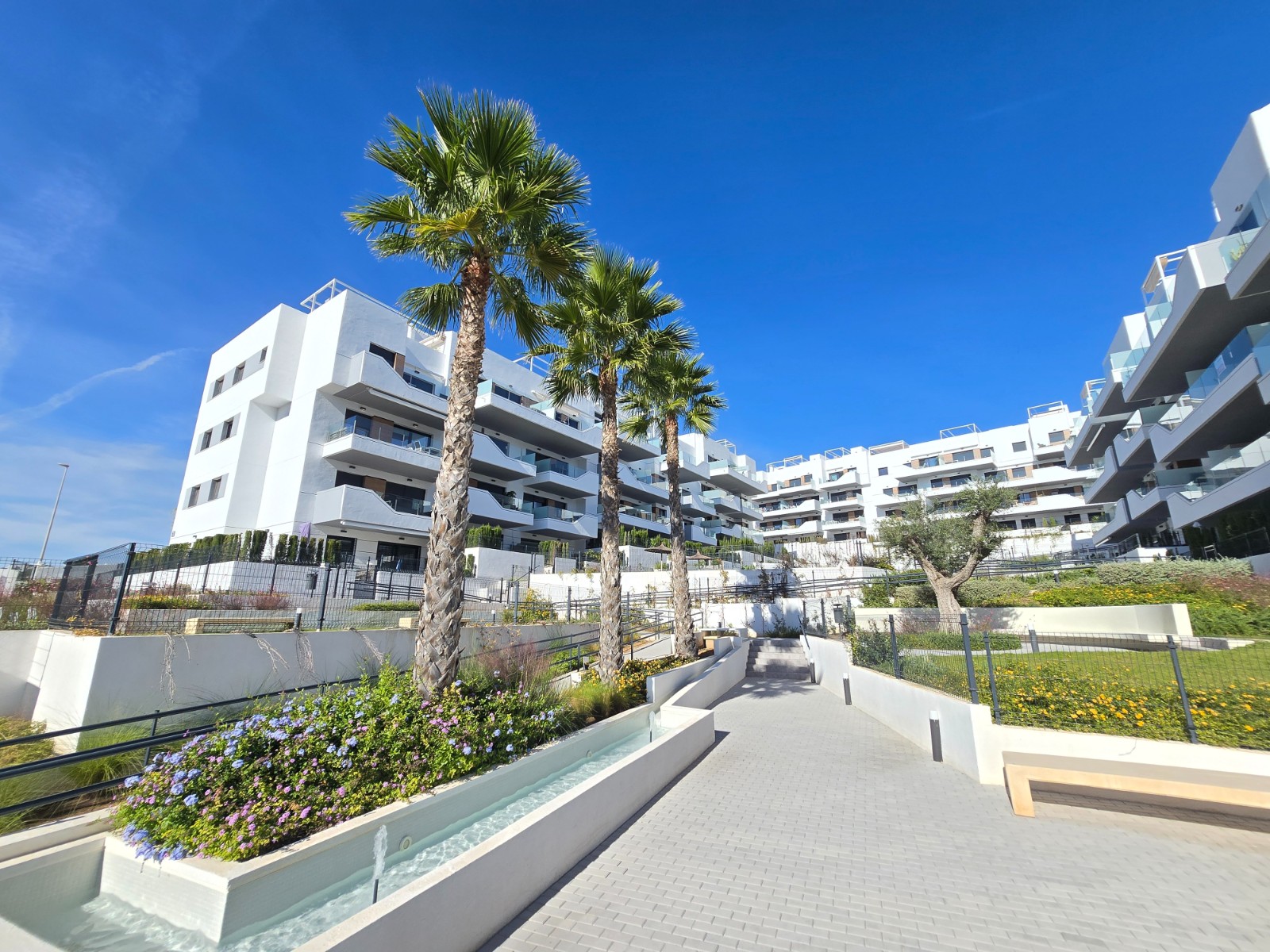 Bedroom in apartment for sale in Orihuela Costa