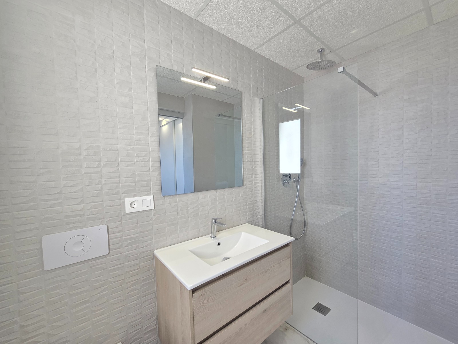 Garden in apartment for sale in Orihuela Costa