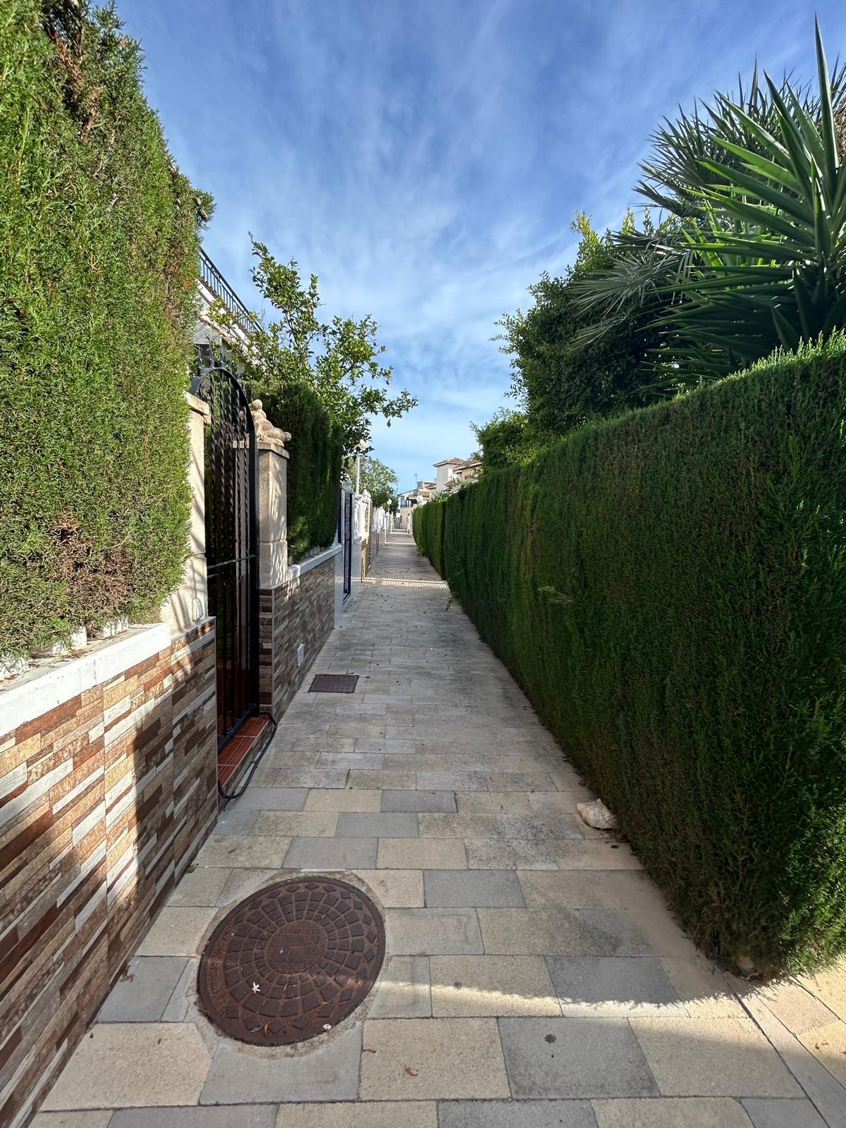 Exterior view in duplex for sale in Orihuela Costa