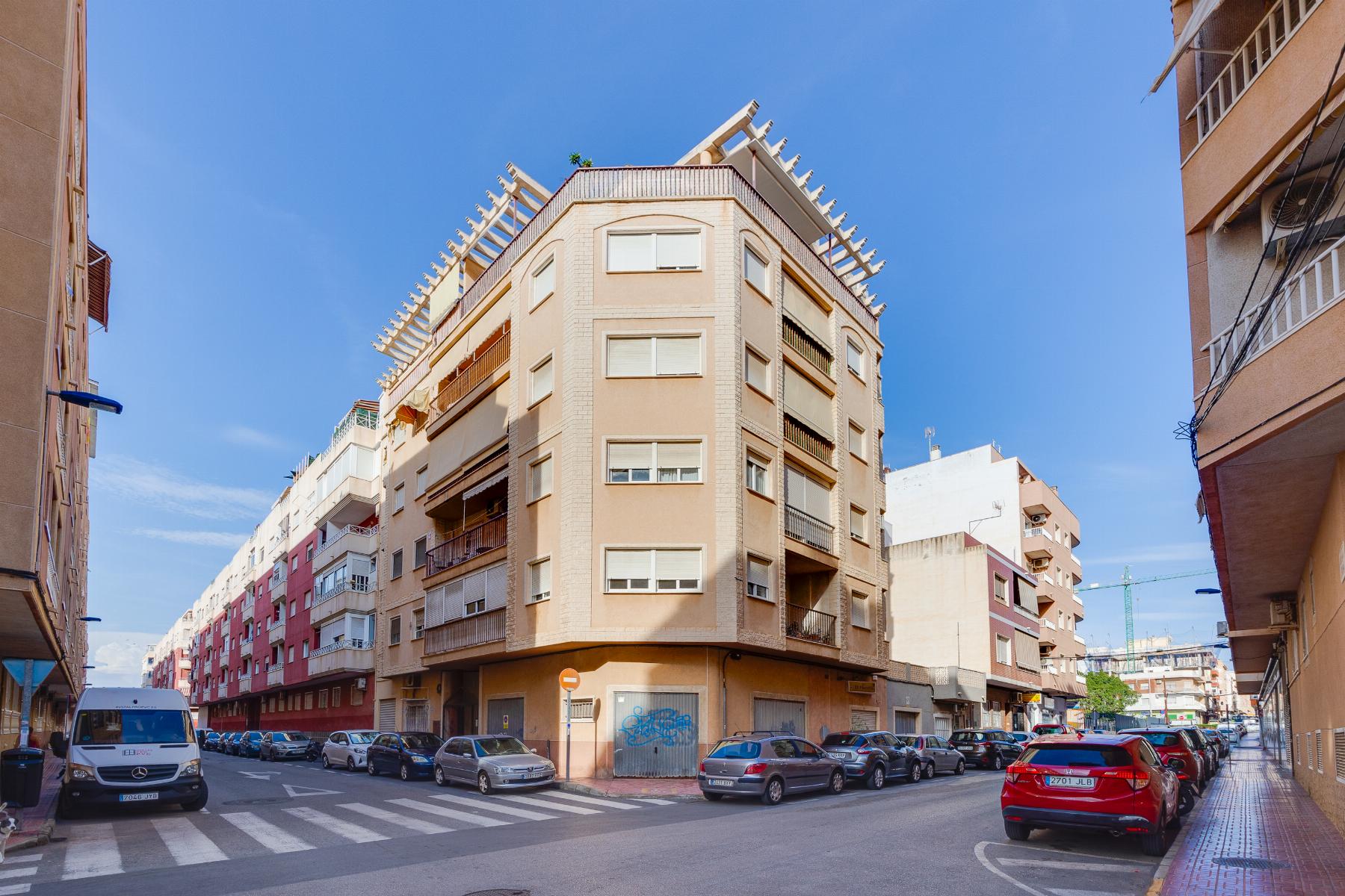 Living room in apartment for sale in Torrevieja