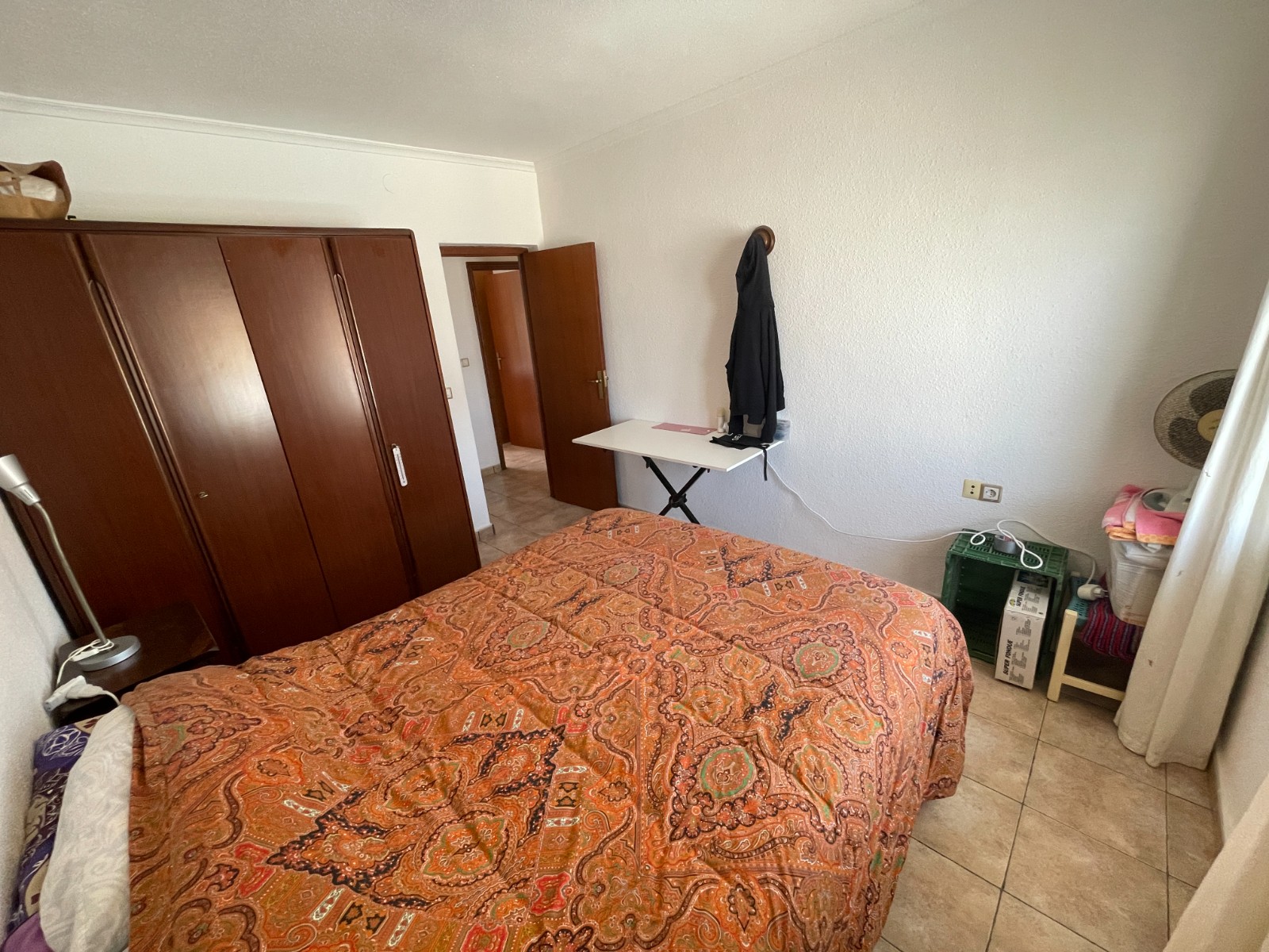 Master bedroom in villa for sale in Benijofar