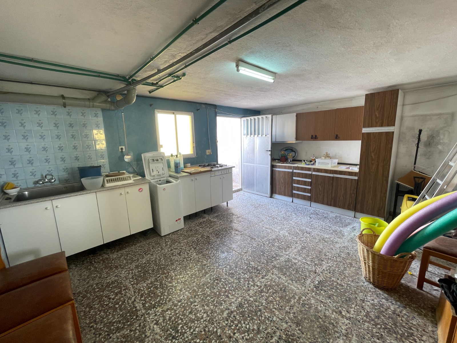 Pool area in villa for sale in Benijofar