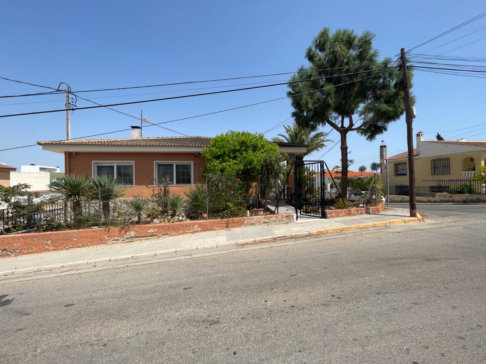 Pool area in villa for sale in Benijofar