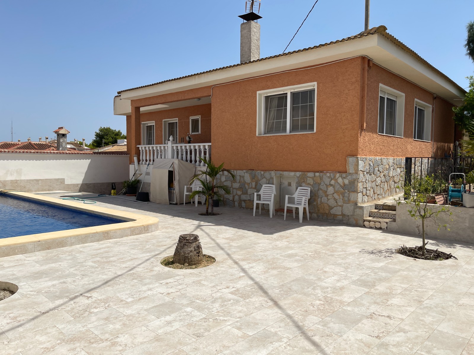 Bedroom in villa for sale in Benijofar