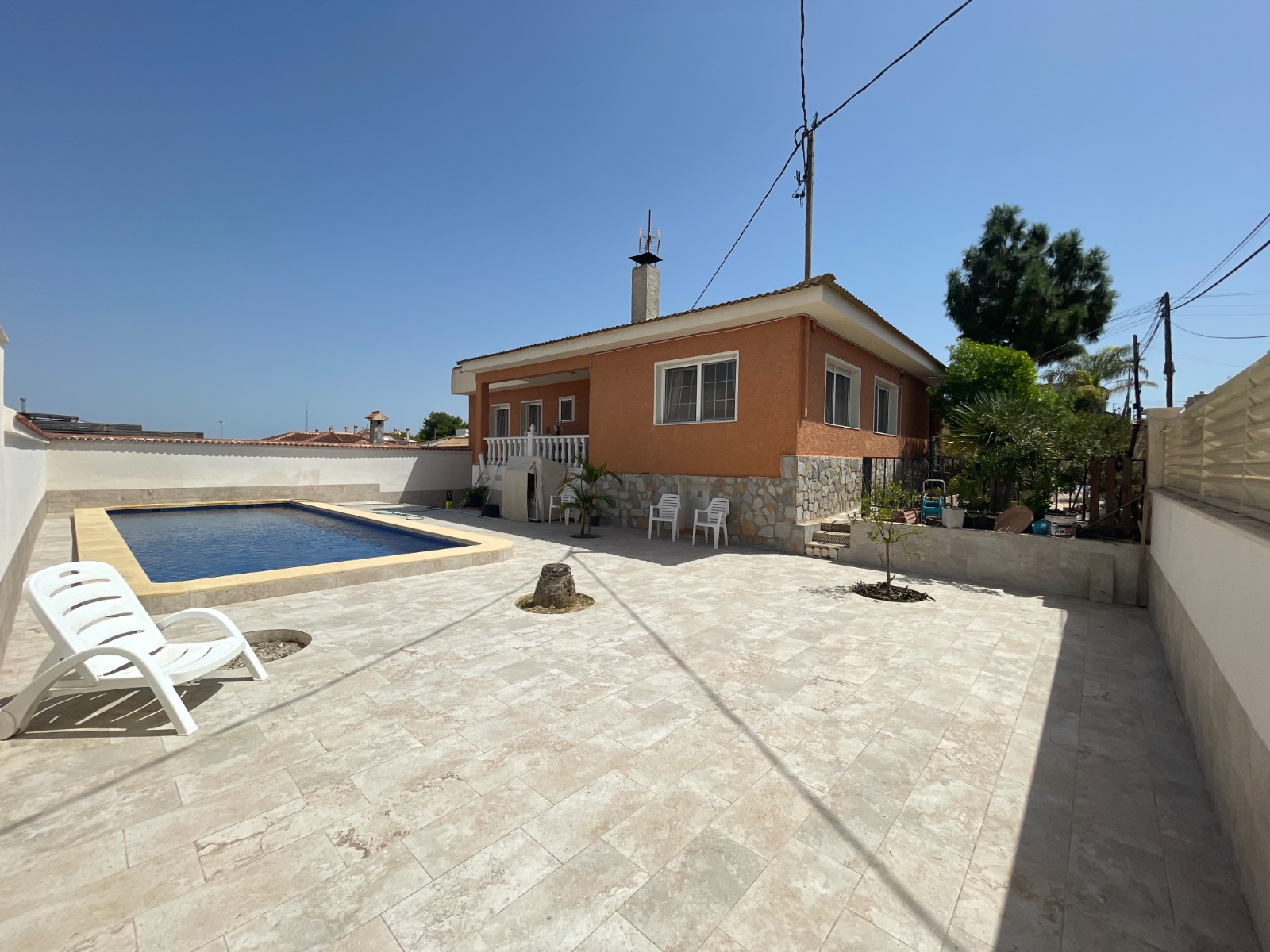 Pool area in villa for sale in Benijofar