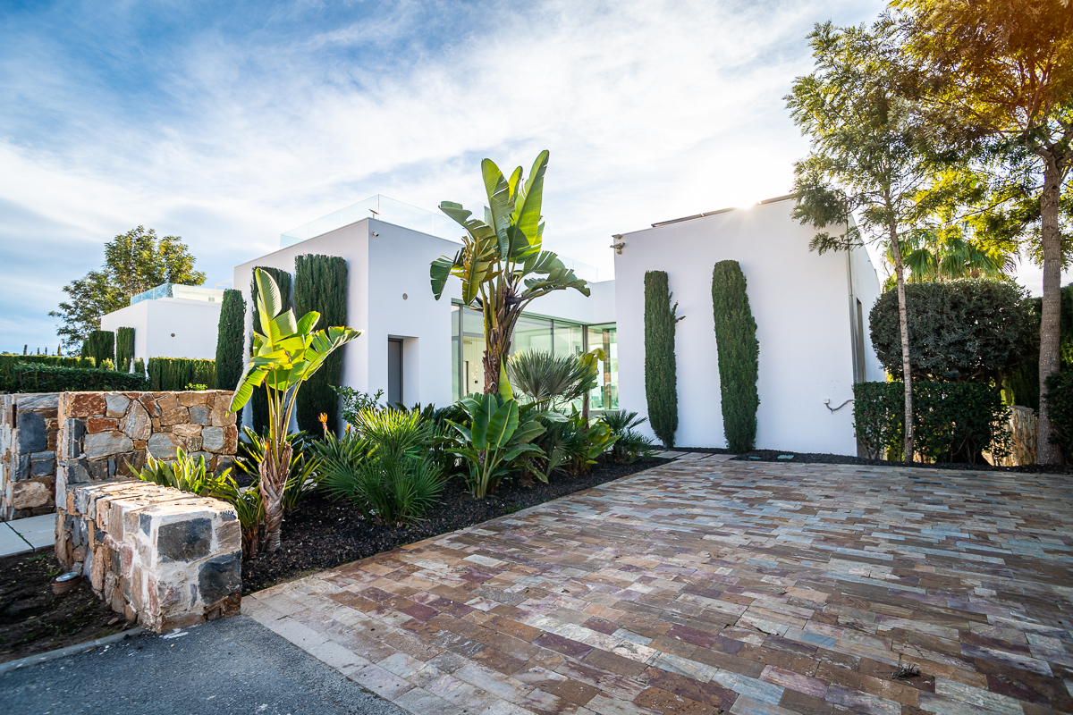 Exterior view in villa for sale in Las Colinas Golf
