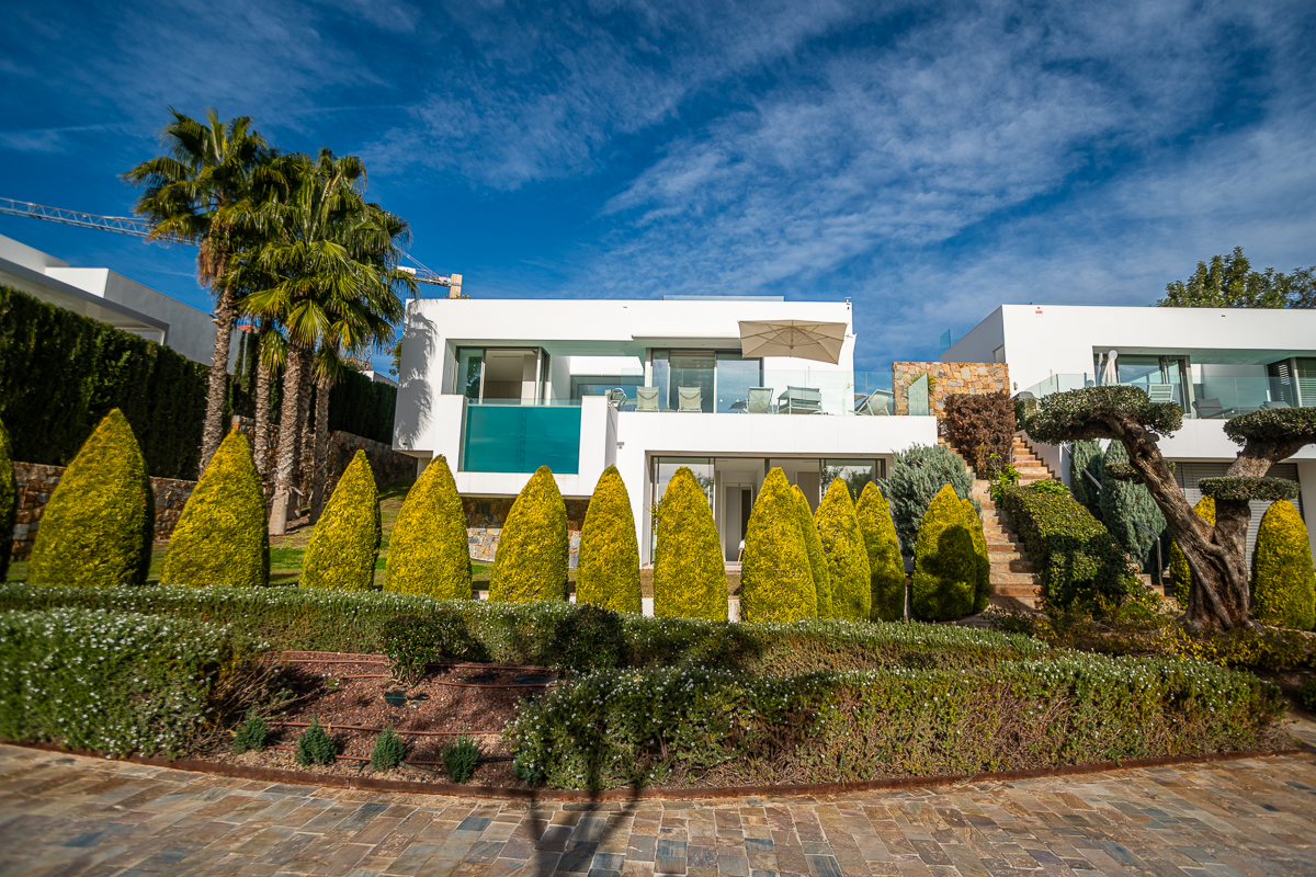 Exterior view in villa for sale in Las Colinas Golf
