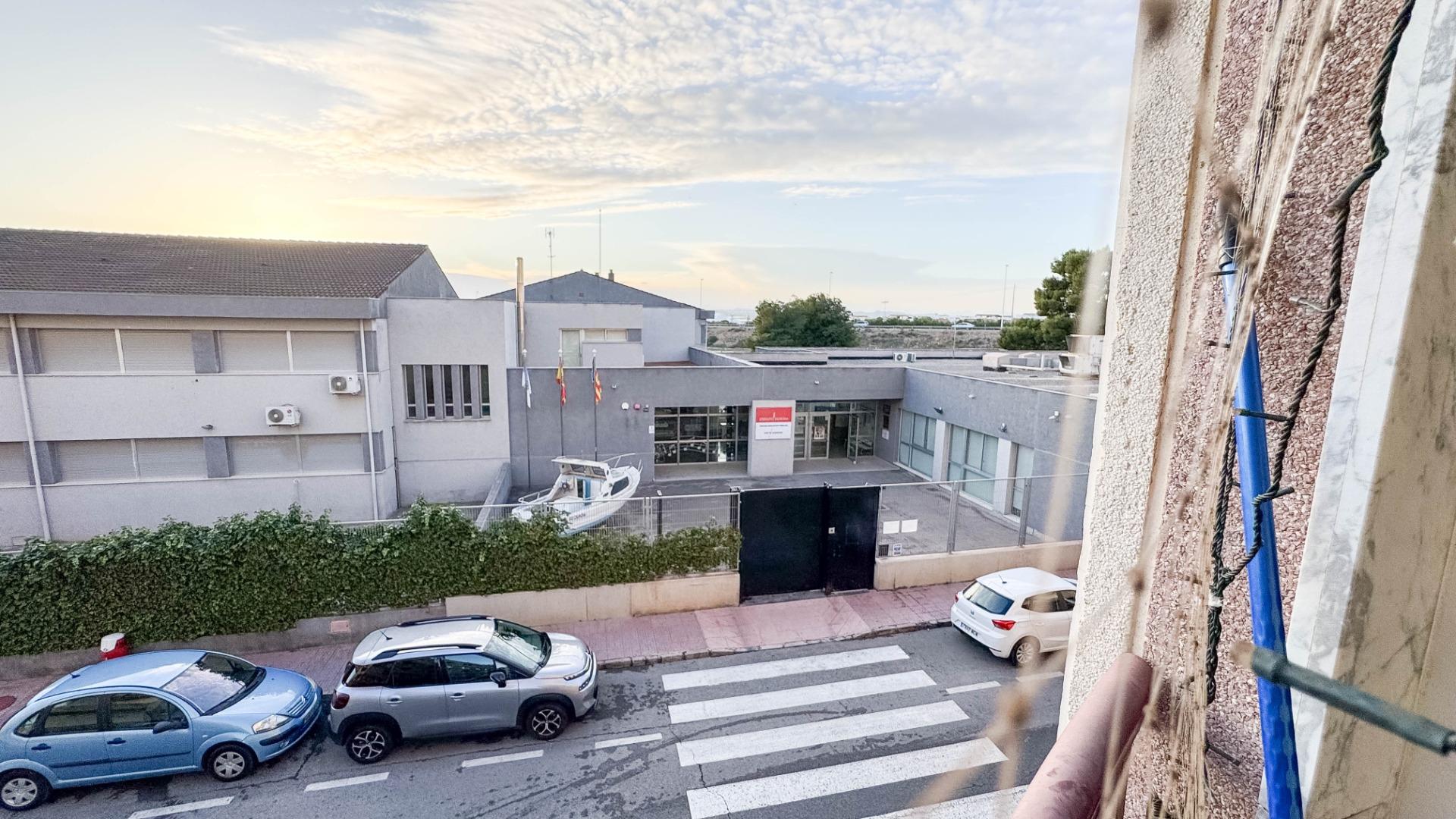 Terrace in apartment for sale in Torrevieja