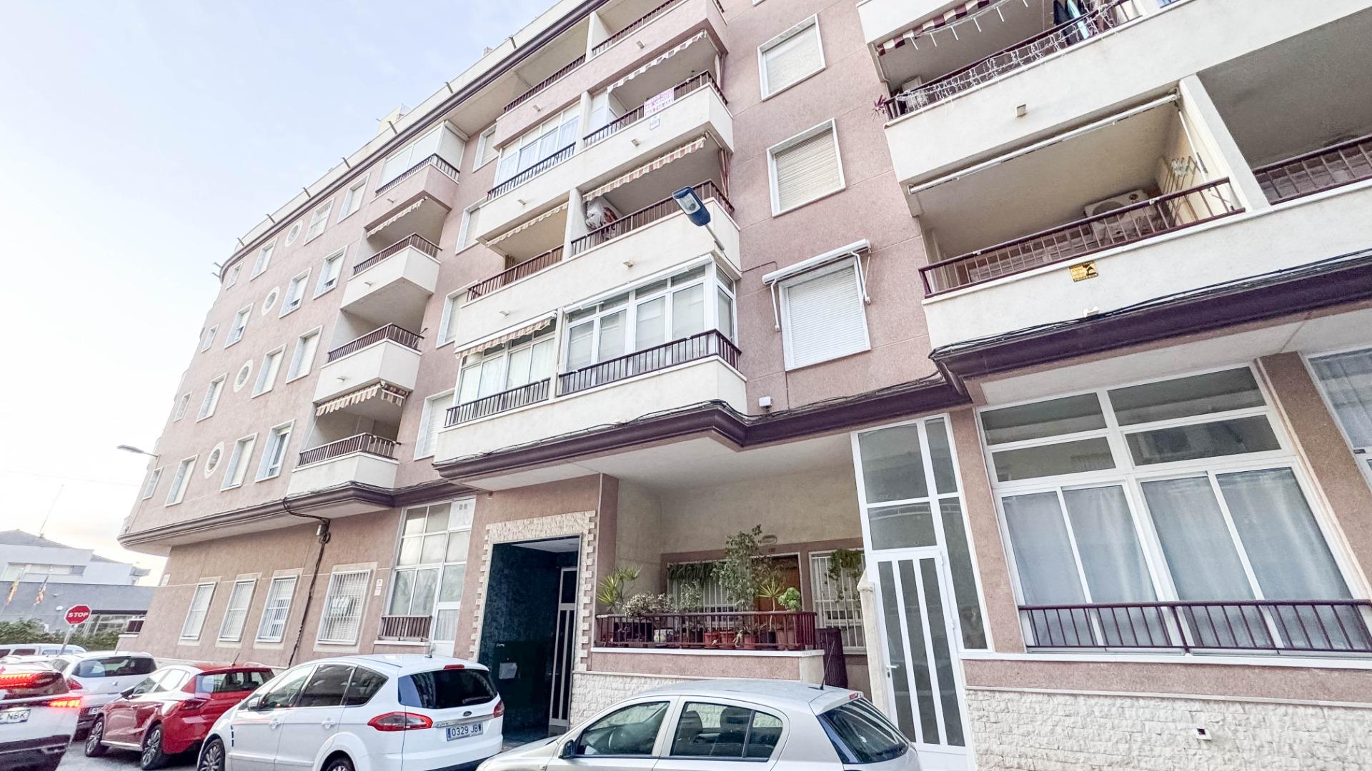 Kitchen in apartment for sale in Torrevieja