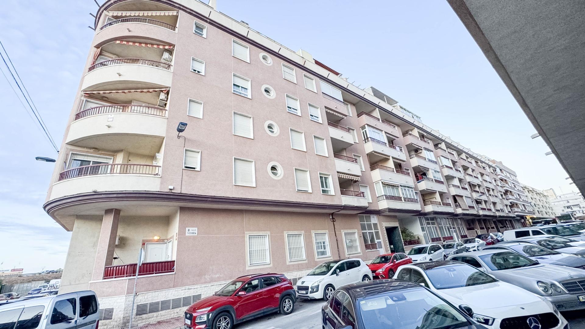 Master bedroom in apartment for sale in Torrevieja