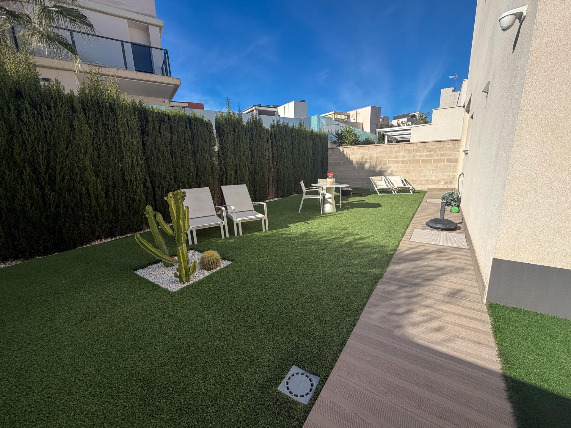 Master bedroom in villa for sale in San Miguel de Salinas