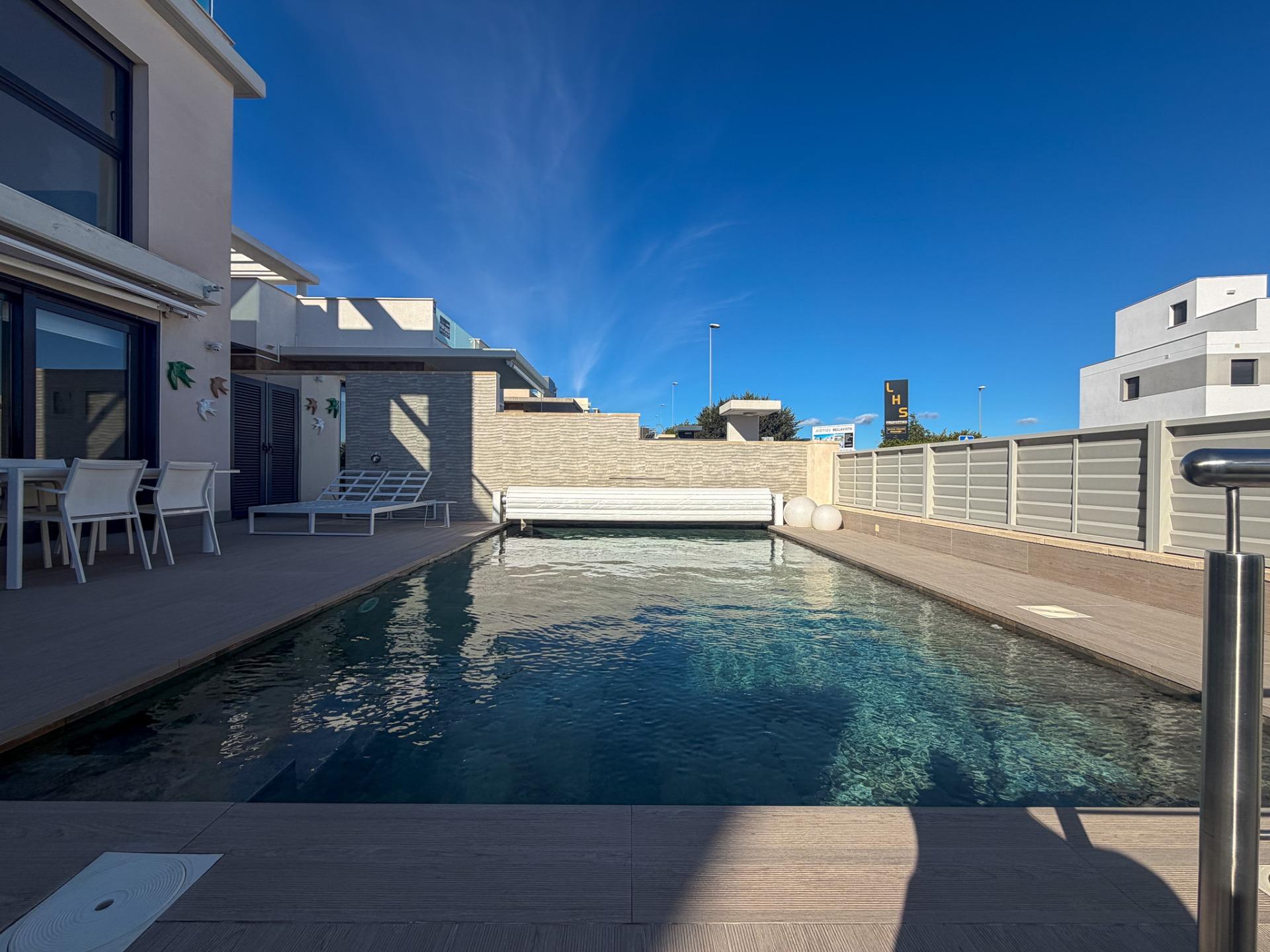 4-Bedroom Villa with Private Pool Near Las Colinas Golf – San Miguel de Salinas This 4-bedroom, 3-ba
