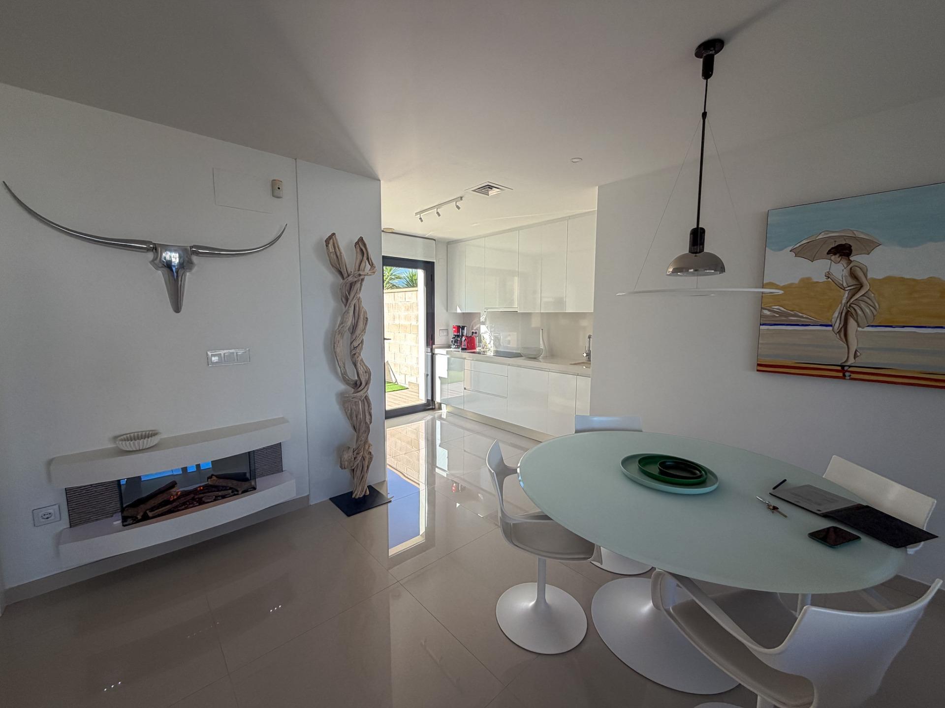 Dining area in villa for sale in San Miguel de Salinas