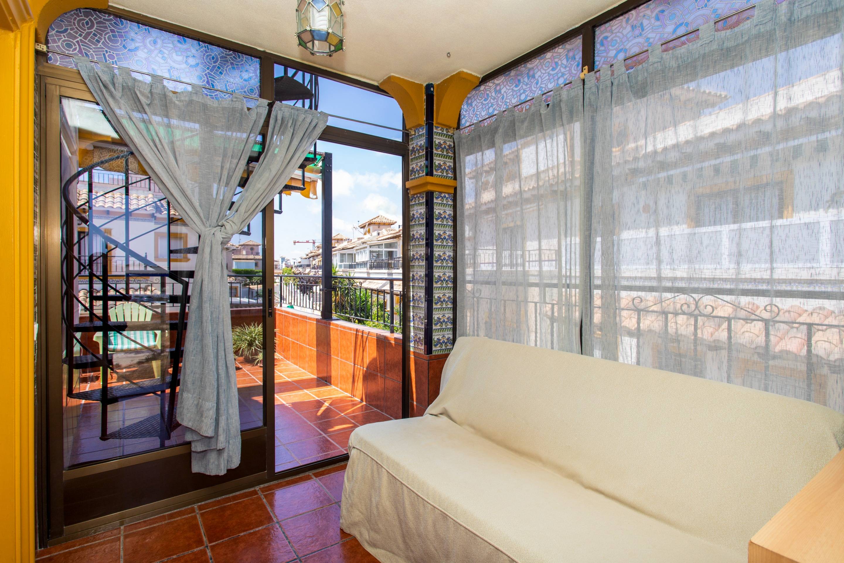 Dining area in bungalow for sale in Orihuela Costa
