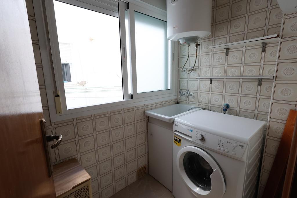 Bedroom in apartment for sale in Torrevieja