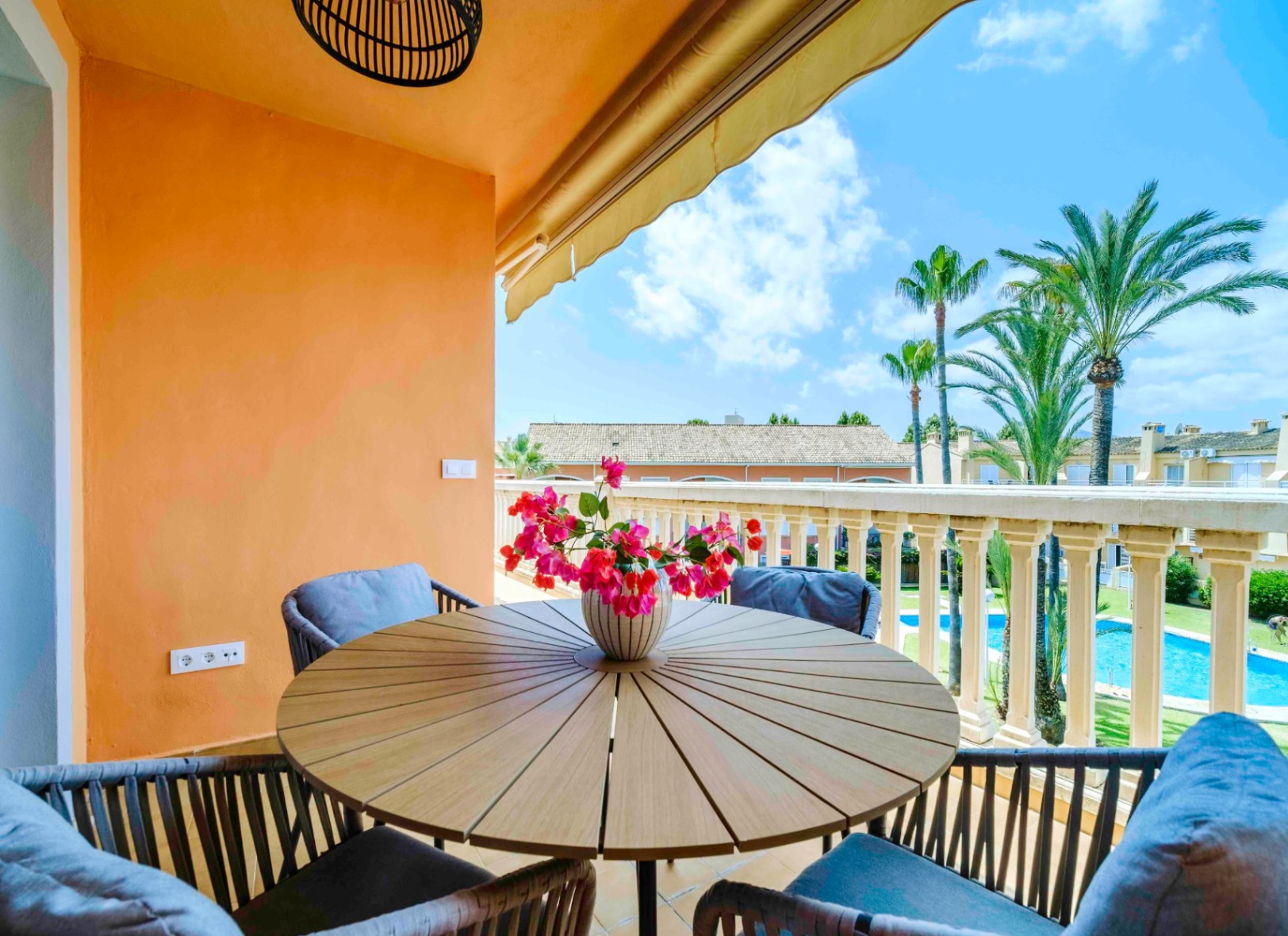 Bedroom in penthouse for sale in javea