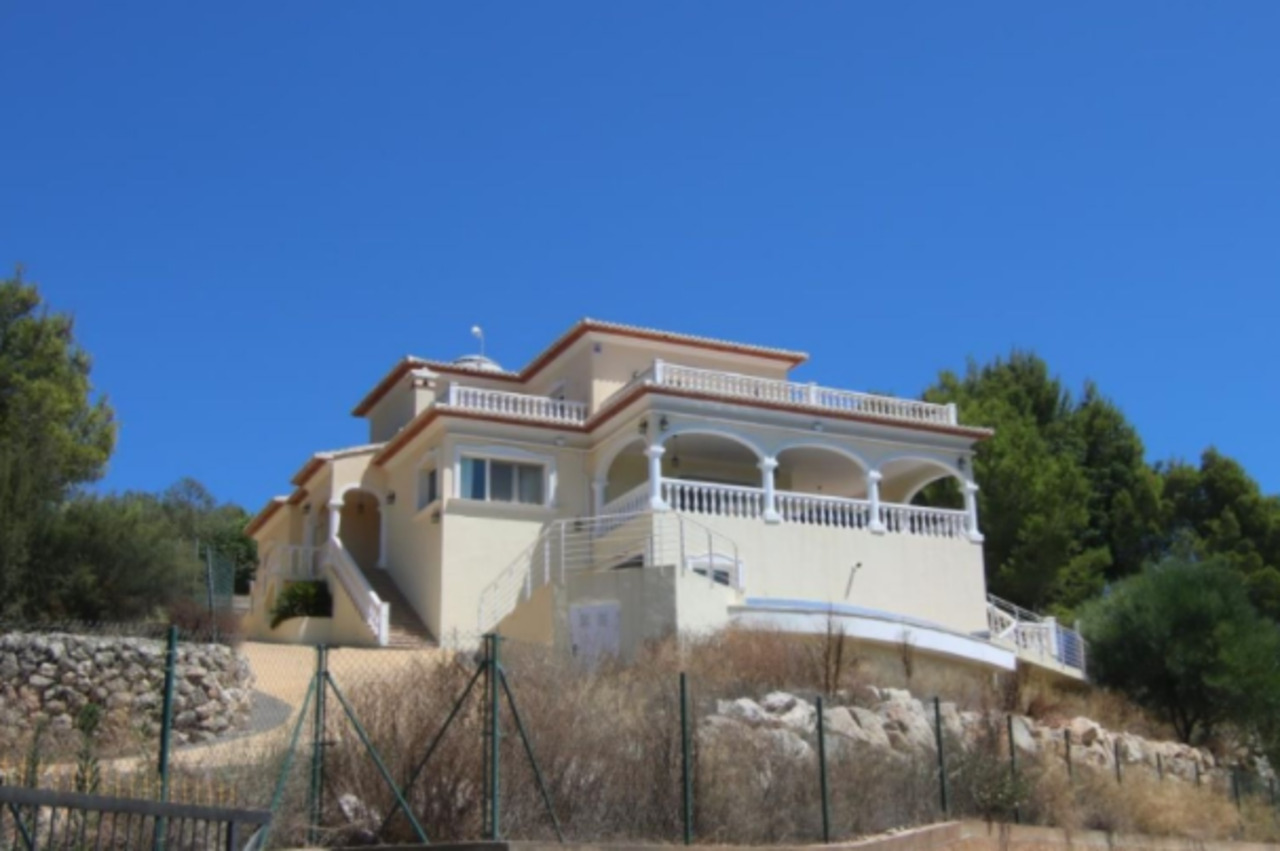 Terrace in villa for sale in javea