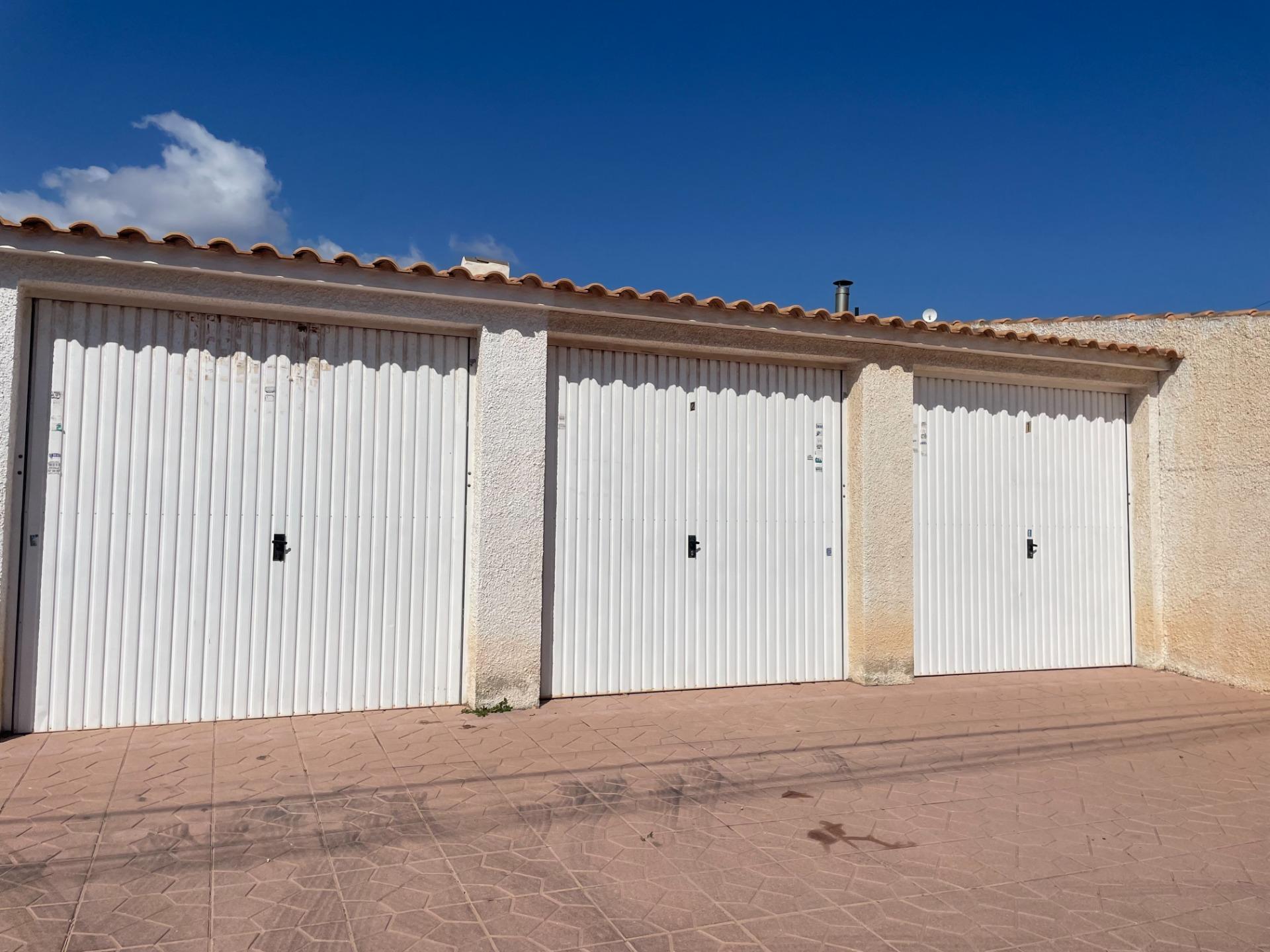 Dining area in bungalow for sale in Orihuela Costa