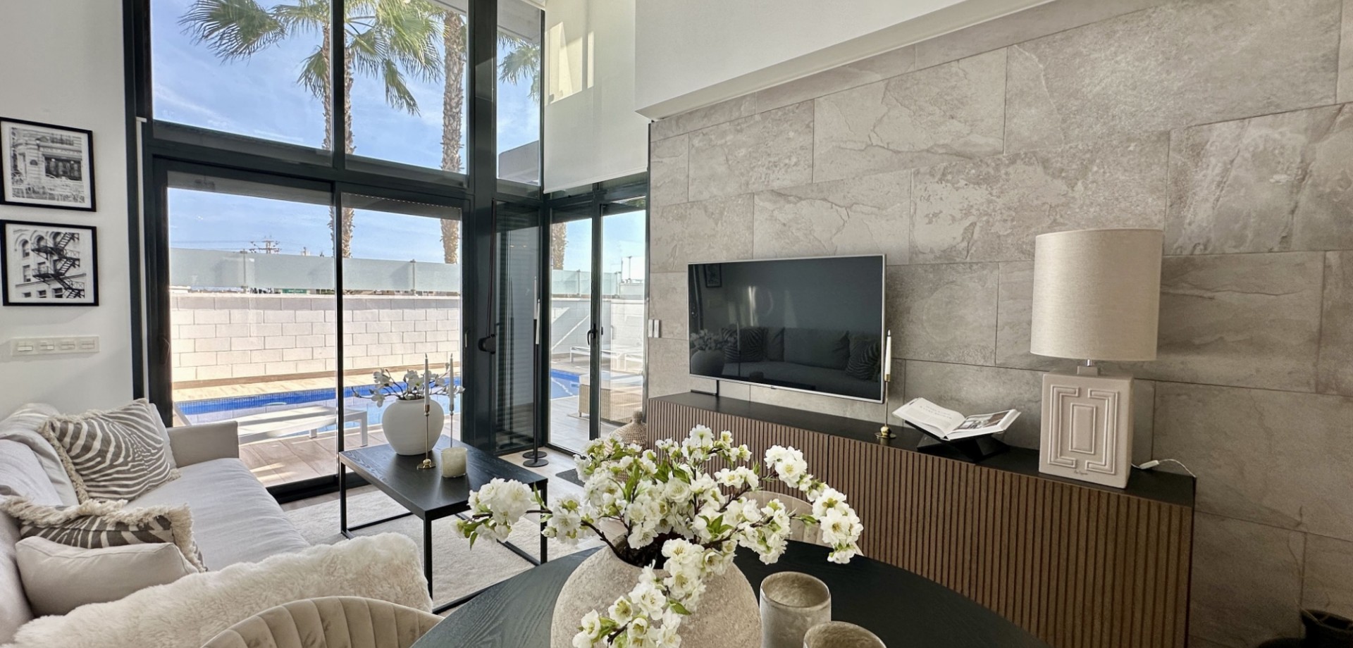 Bathroom in villa for sale in Orihuela Costa