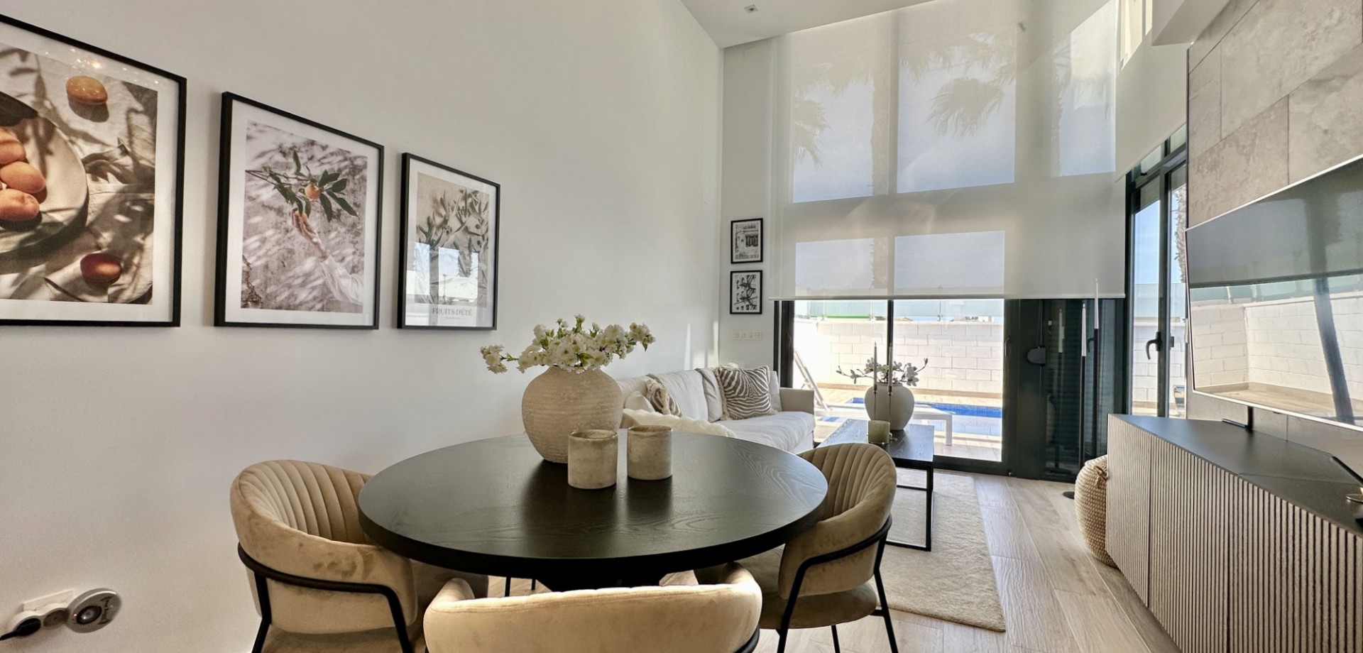 Terrace in villa for sale in Orihuela Costa