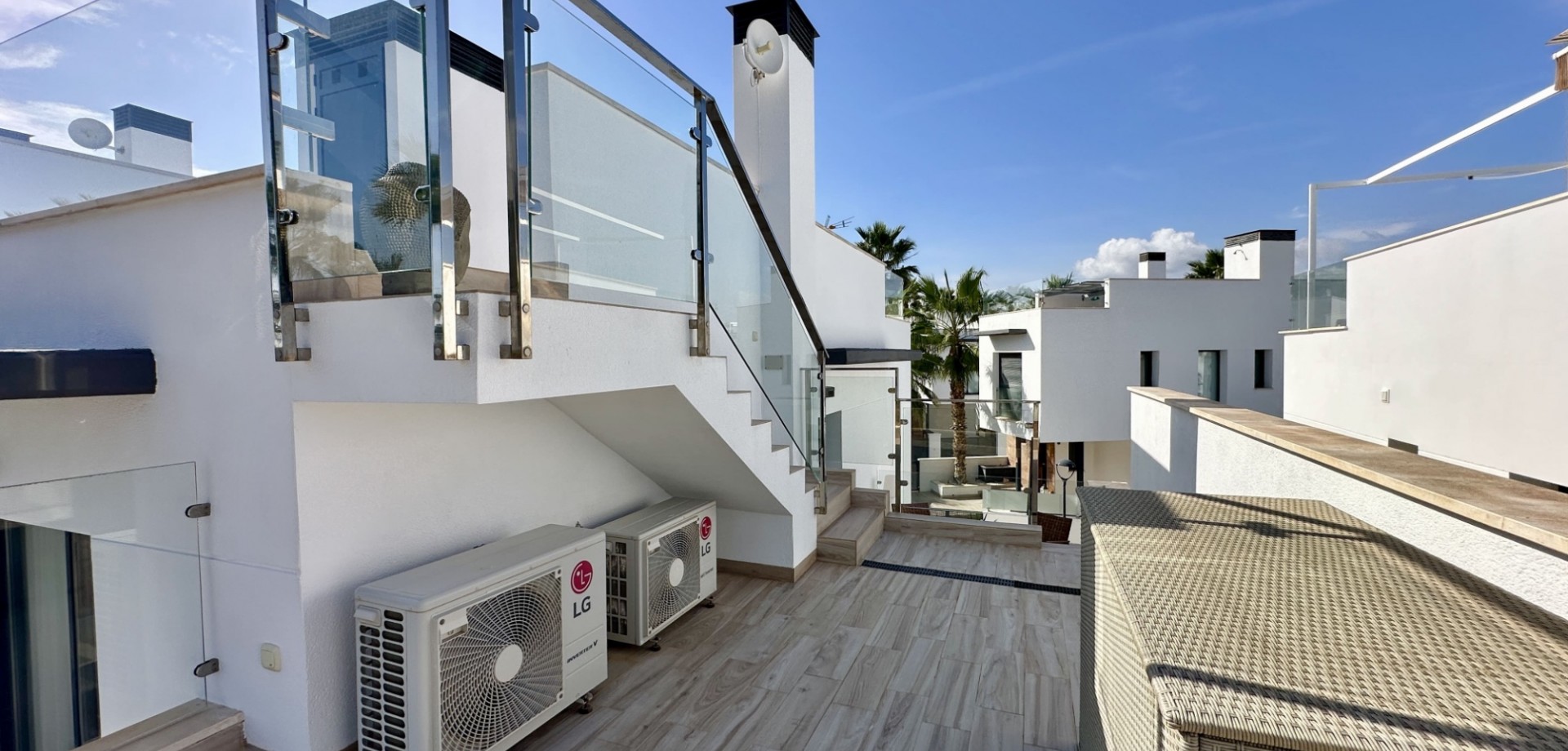 Garden in villa for sale in Orihuela Costa
