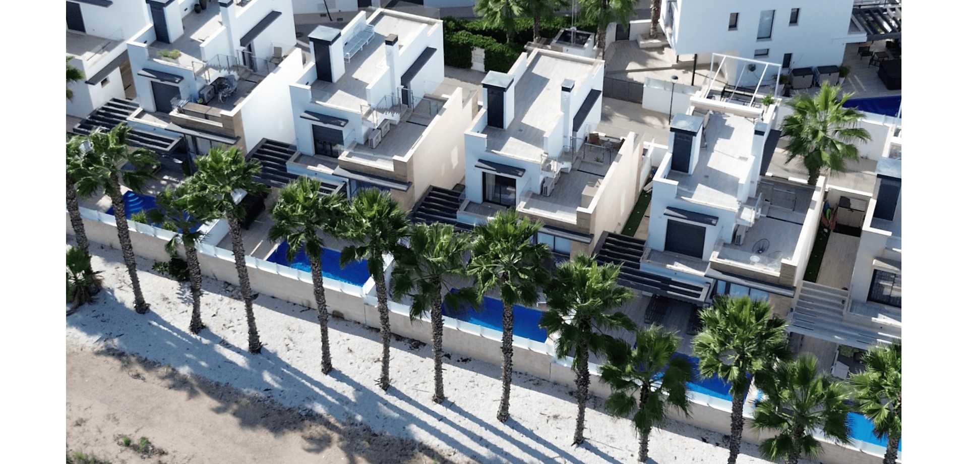 Kitchen in villa for sale in Orihuela Costa