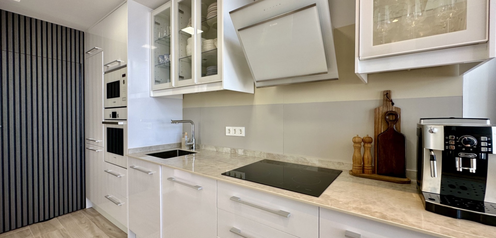 Bedroom in villa for sale in Orihuela Costa
