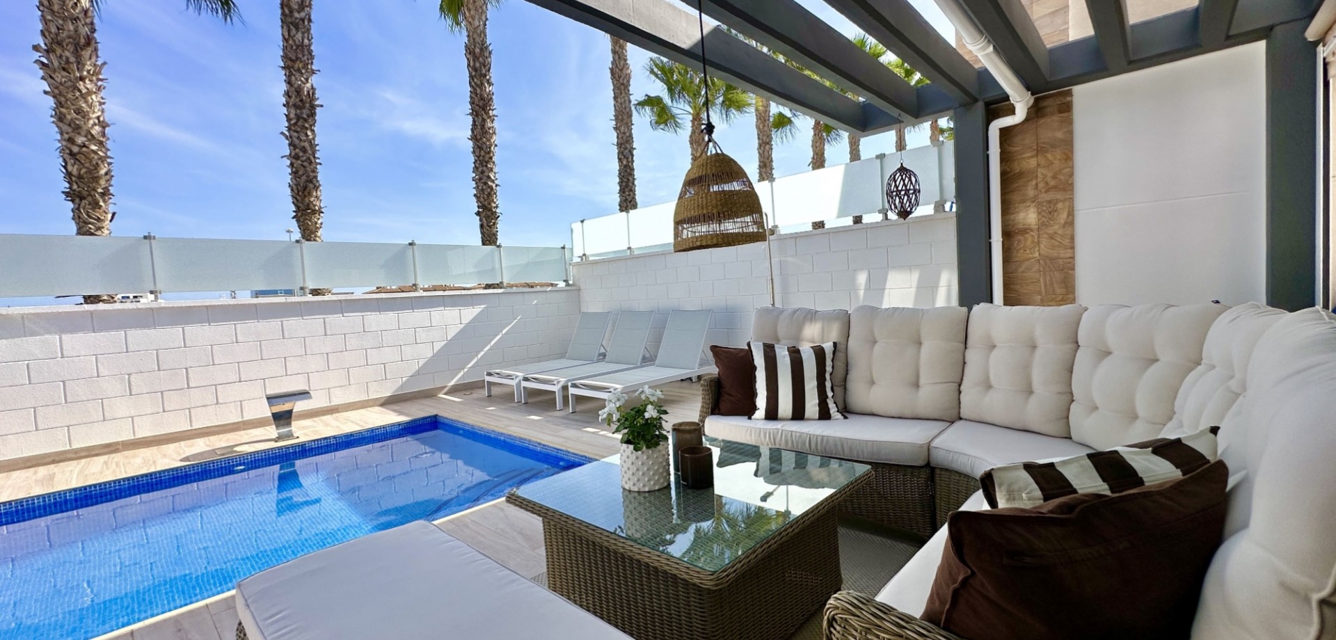 Kitchen in villa for sale in Orihuela Costa